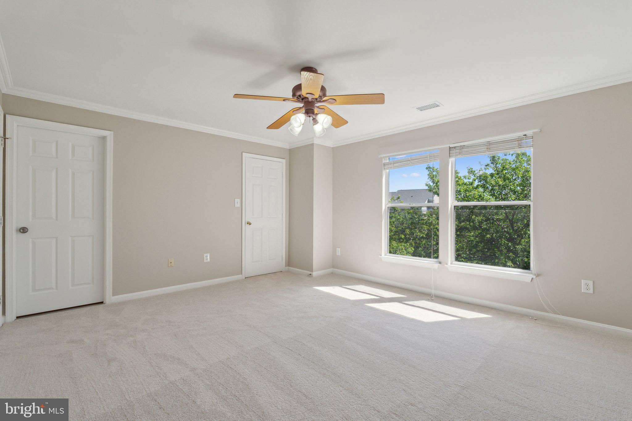 LAKESHORE CONDO - Residential Lease