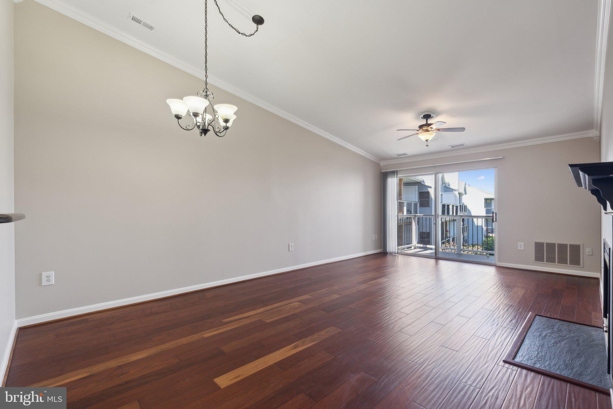 LAKESHORE CONDO - Residential Lease