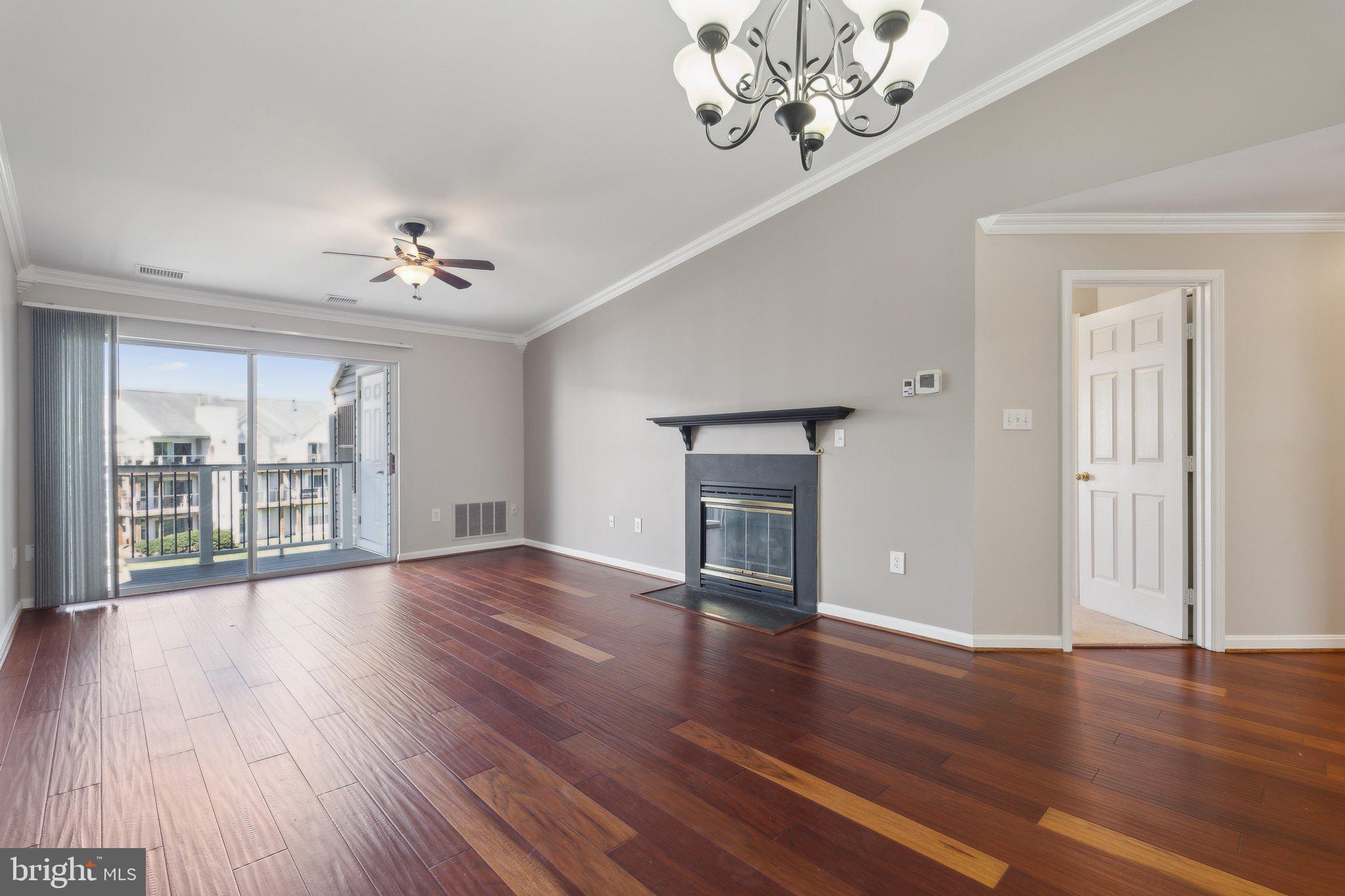 LAKESHORE CONDO - Residential Lease