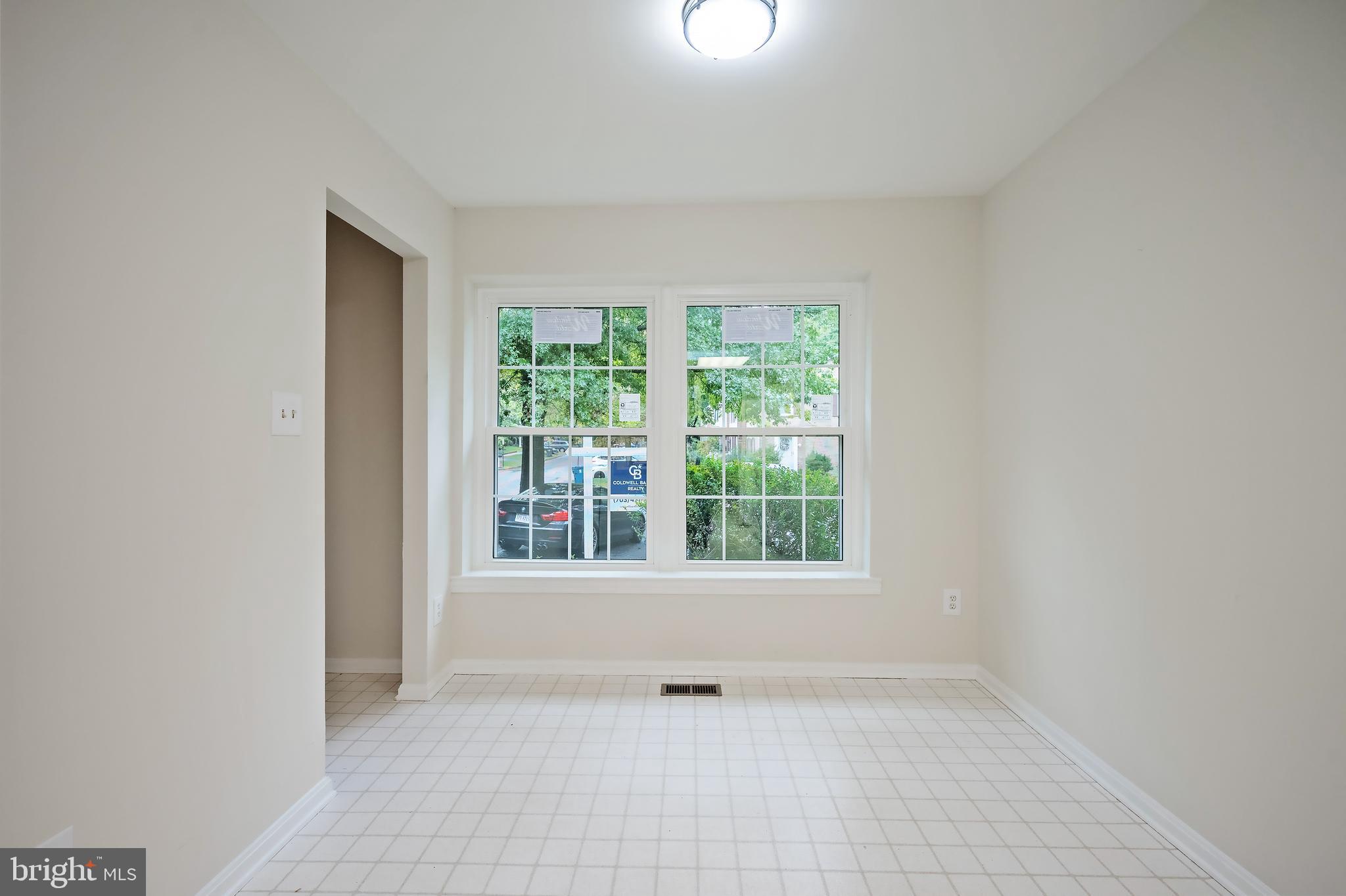 BURGOYNE FOREST WEST - Residential Lease