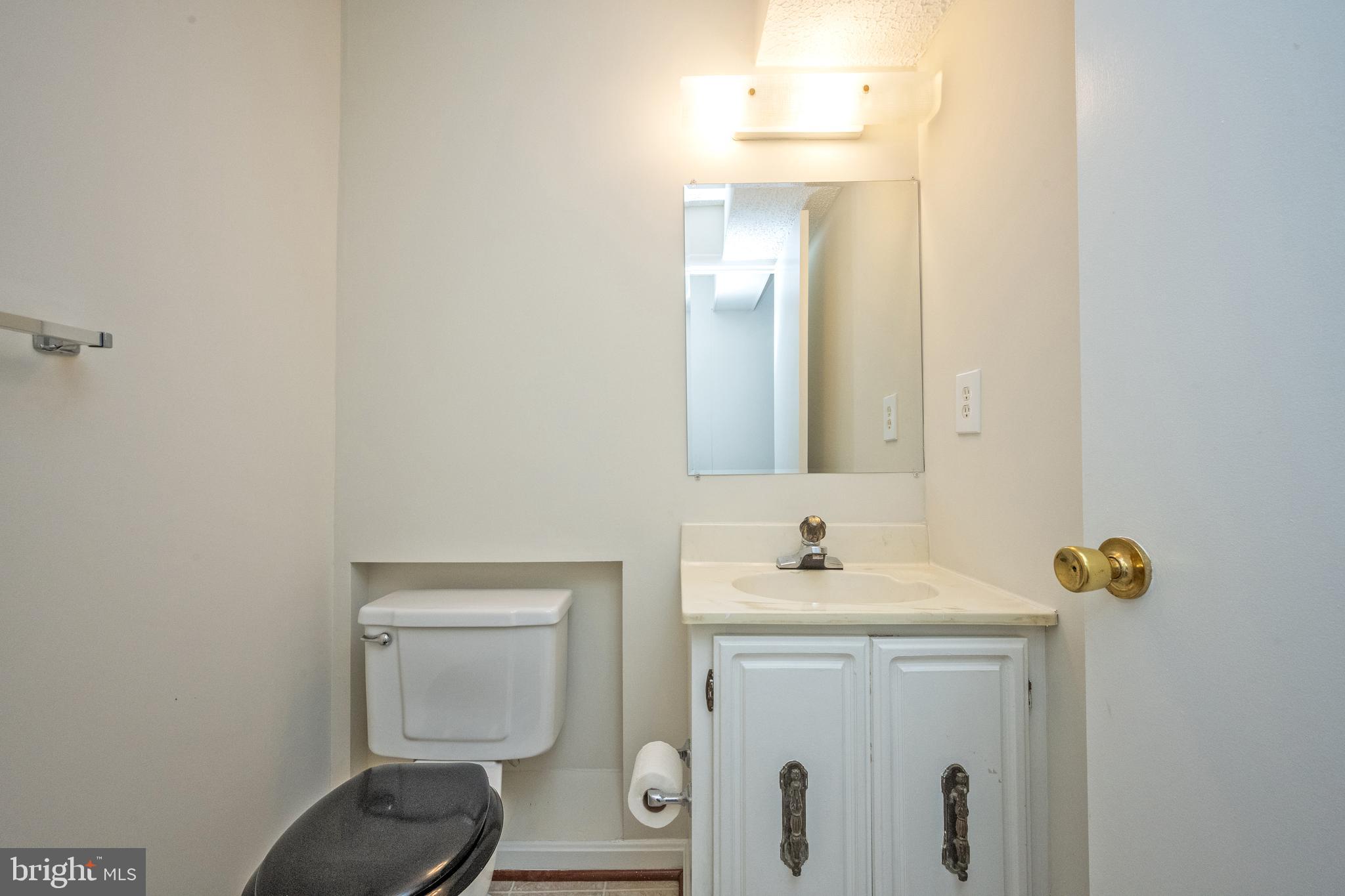 BURGOYNE FOREST WEST - Residential Lease