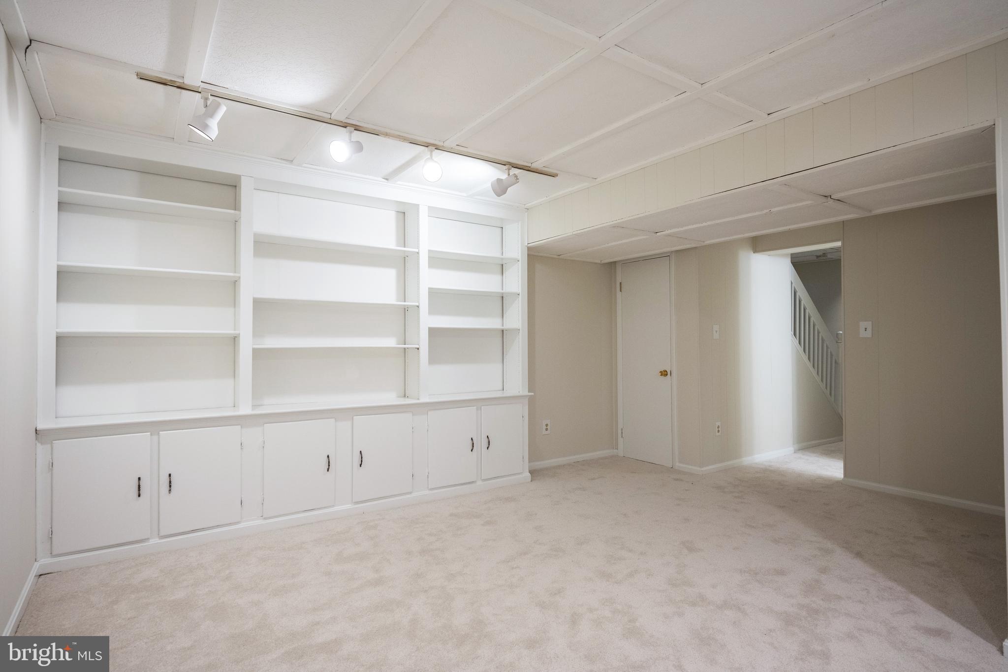 BURGOYNE FOREST WEST - Residential Lease