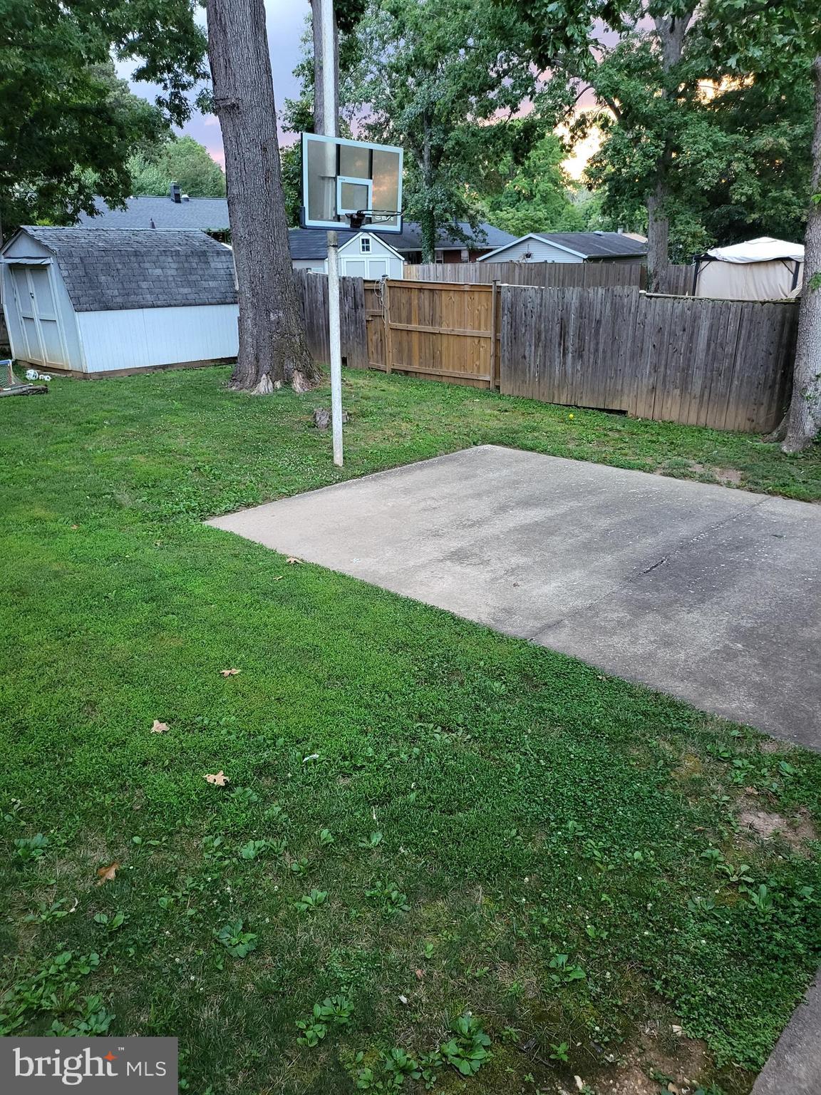 POHICK ESTATES - Residential Lease