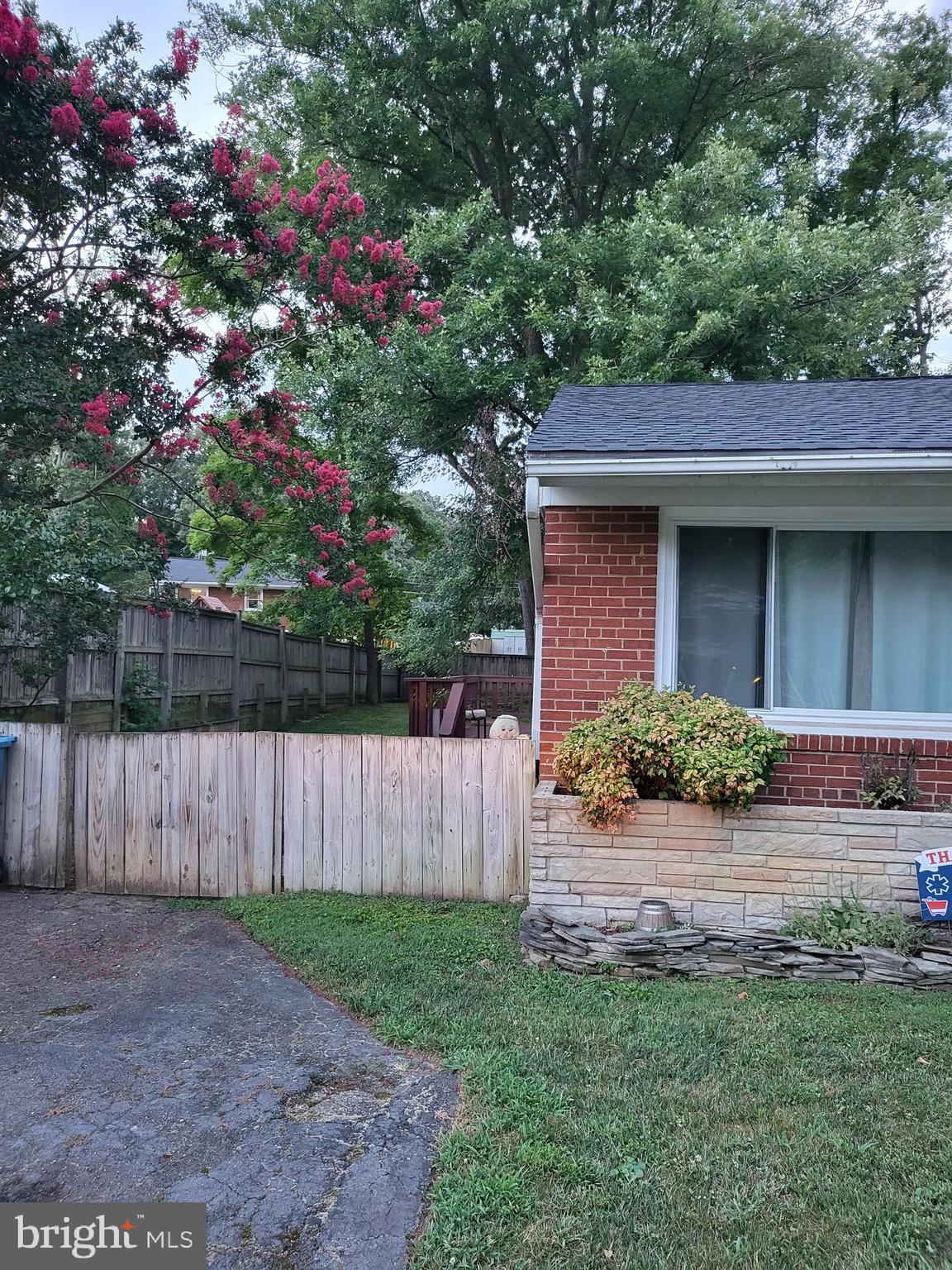 POHICK ESTATES - Residential Lease