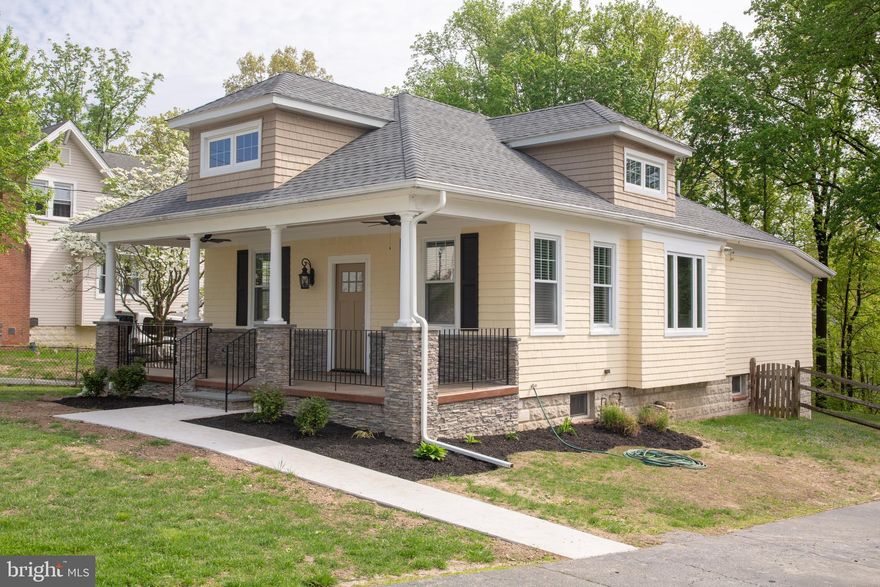 GORGEOUS SPACIOUS HOME REMODELED FROM TOP TO BOTTOM! Open floor plan. SS kitchen , granite, window seats, gas range w/ hotplate, side by side fridge, large pantry, kitchen level laundry area, breakfast bar,  All new appliances,recessed lighting, lowe  e  insulated windows, Master BR has huge walk in closet, private bath, soaking tub, princess lighting, Full lower level w/ walk out. 1/2 acre lot, nice paved driveway. Close to 695 Beltway. Perry Hall Schools,