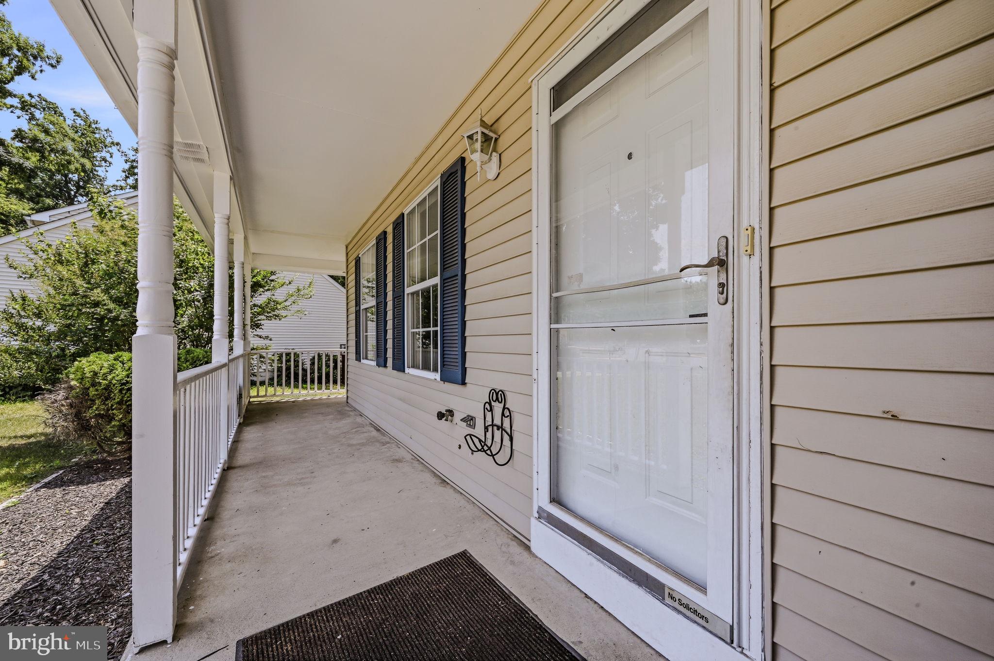 18 ARDSLEY CIRCLE