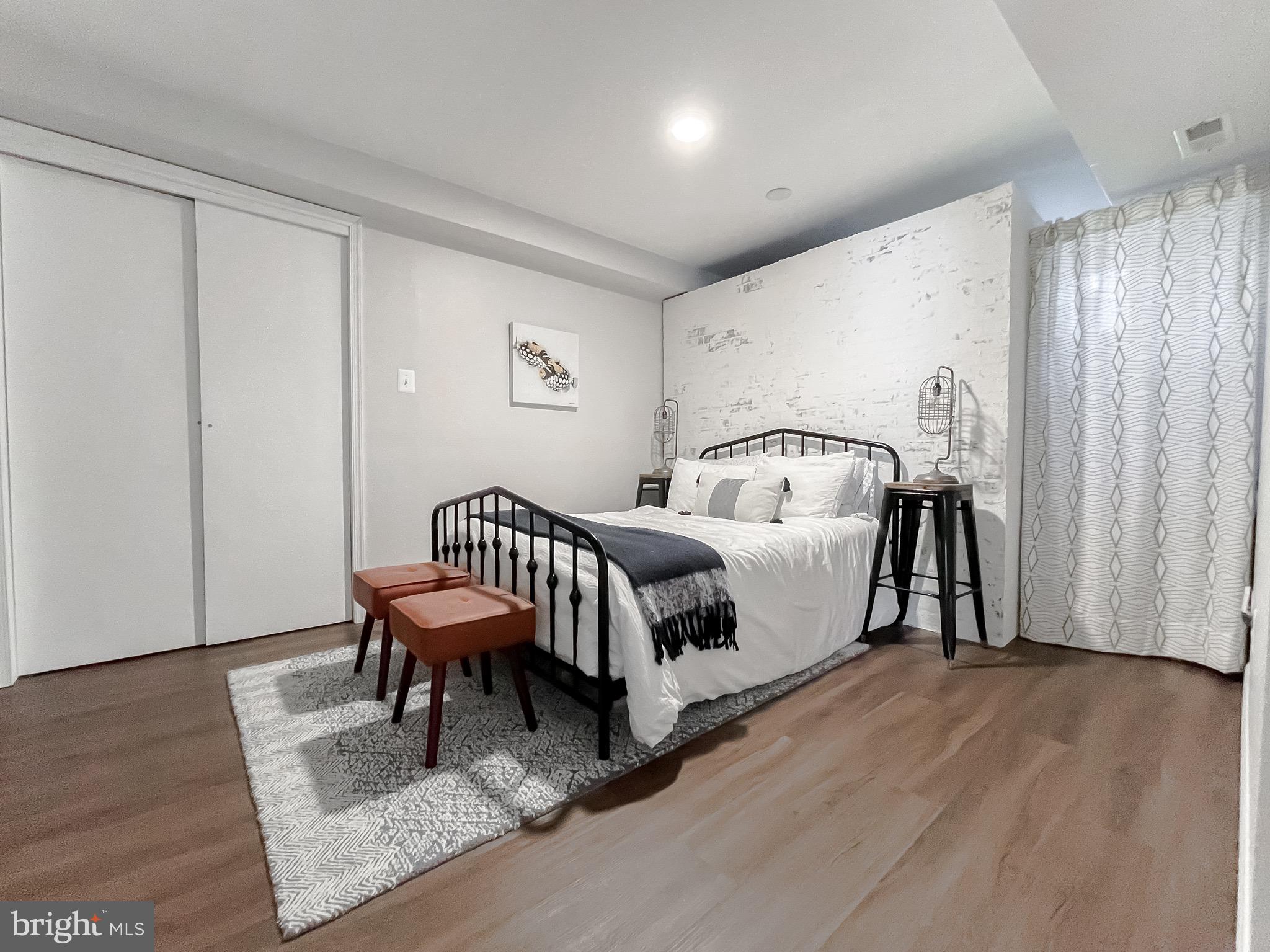 MEADOW LAKE - Residential