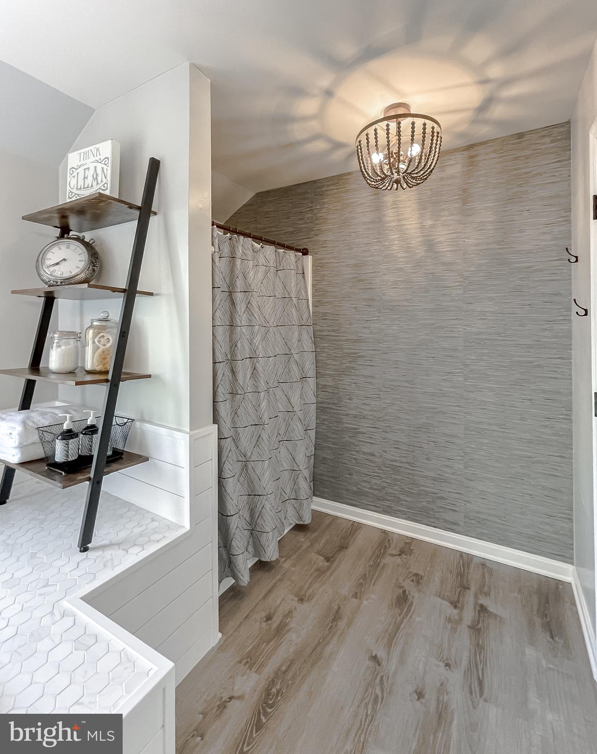 MEADOW LAKE - Residential