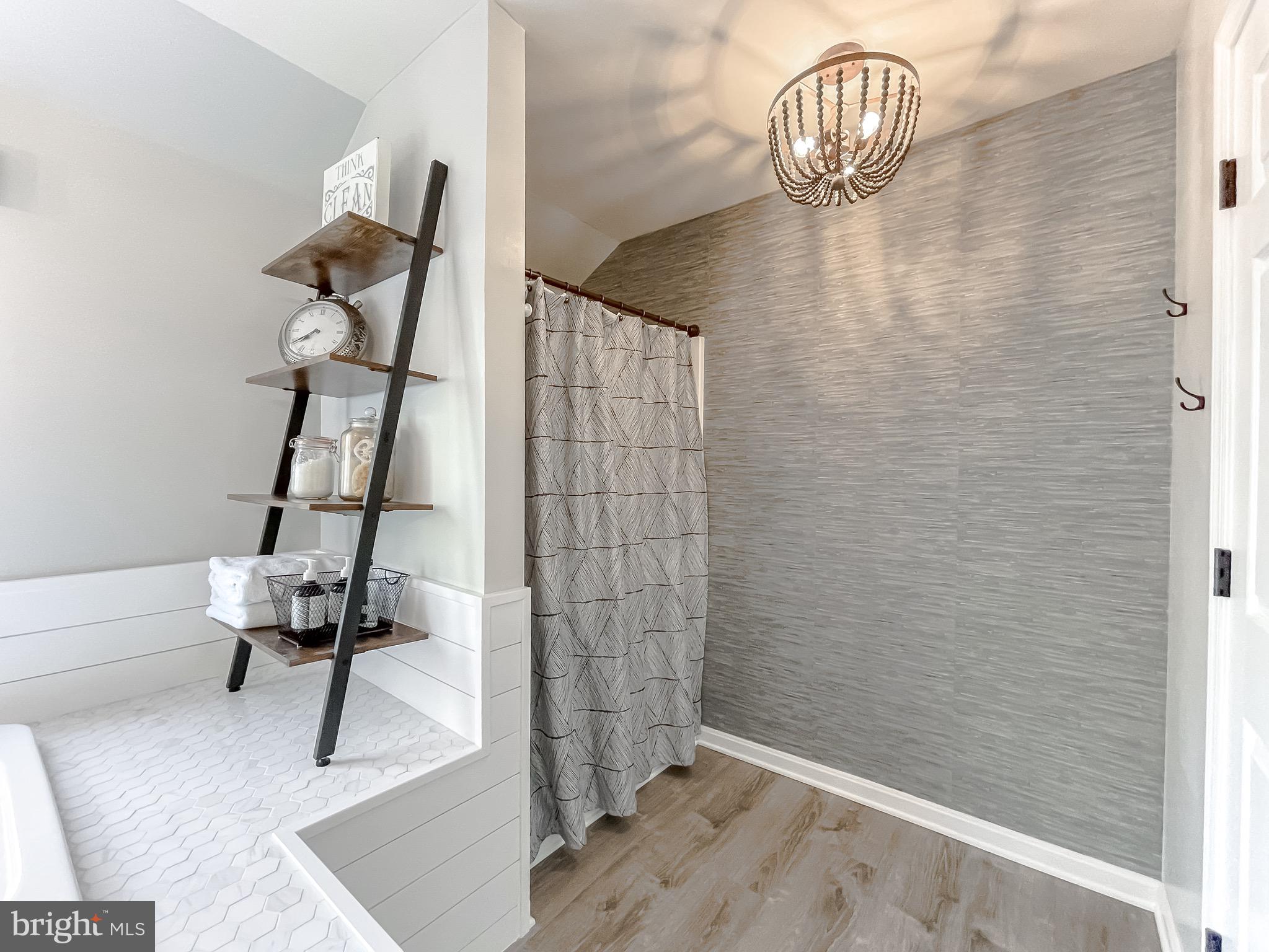 MEADOW LAKE - Residential