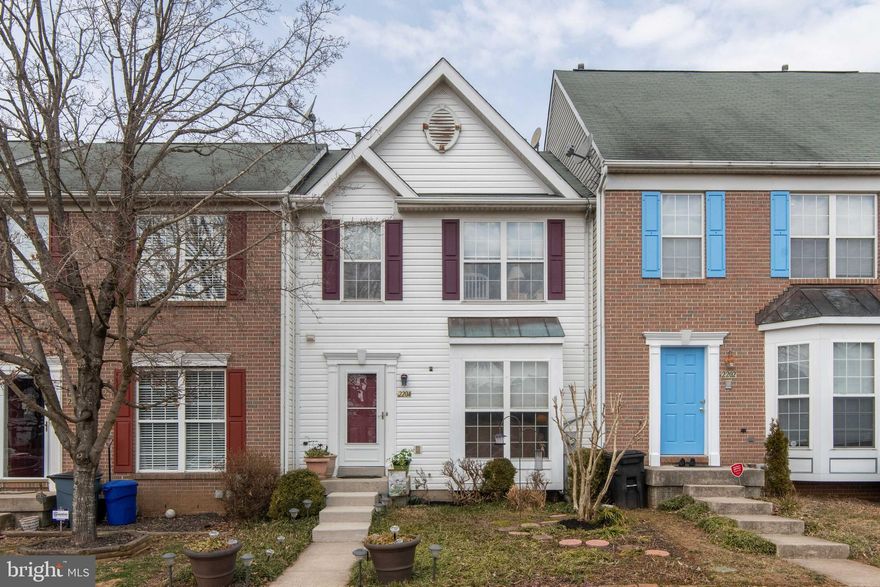 *** HOME IS NOW  VACANT --FHA APPRAISAL COMPLETE- BACK ON MARKET SINCE BUYER COULD NOT SECURE FINANCING IN TIMELY MANNER     Spectacular townhouse with a 3 level bump out! If you are looking for a spacious townhome than this is the one. This home has expanded living space on all 3 levels. Having a deck and patio that backs up to the woods is an added bonus. The kitchen has updated cabinets, granite counter tops, a work space and island. The owners suite has a sitting area, soaking tub and stand up shower. The lower level walks out to the patio and features a full bathroom,  large rec room with a cabinet bar area. There is also a "bonus" type space that is finished which could be a home office or small bedroom. Current owner is using for storage.  Enjoy the warmth of the gas heating system.  This home has been well maintained and shows great, come take a look while the rates are still low!