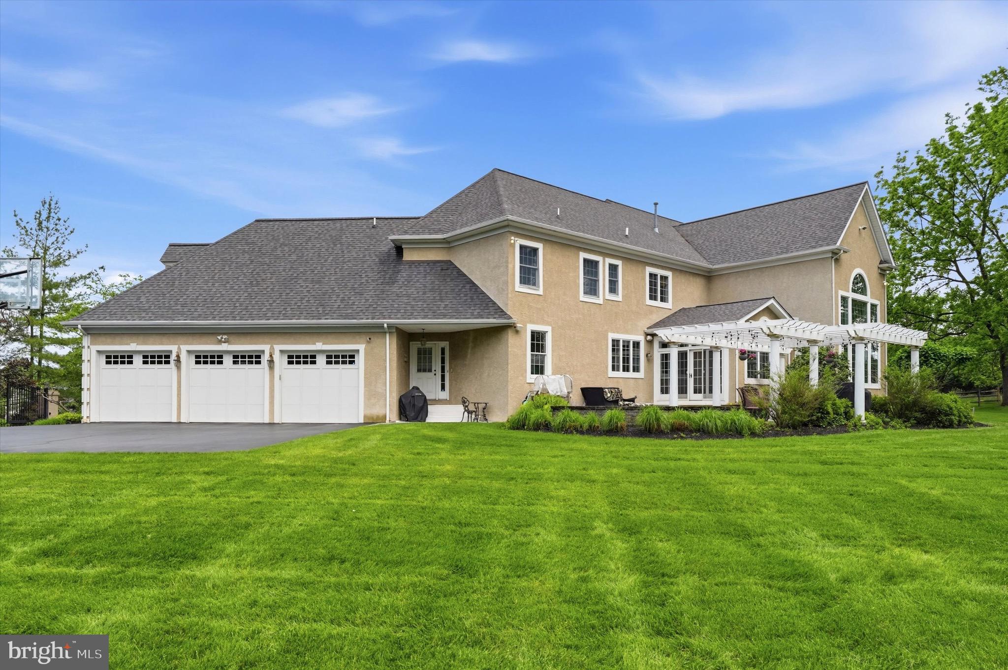 COUNTRY CLUB ESTS - Residential