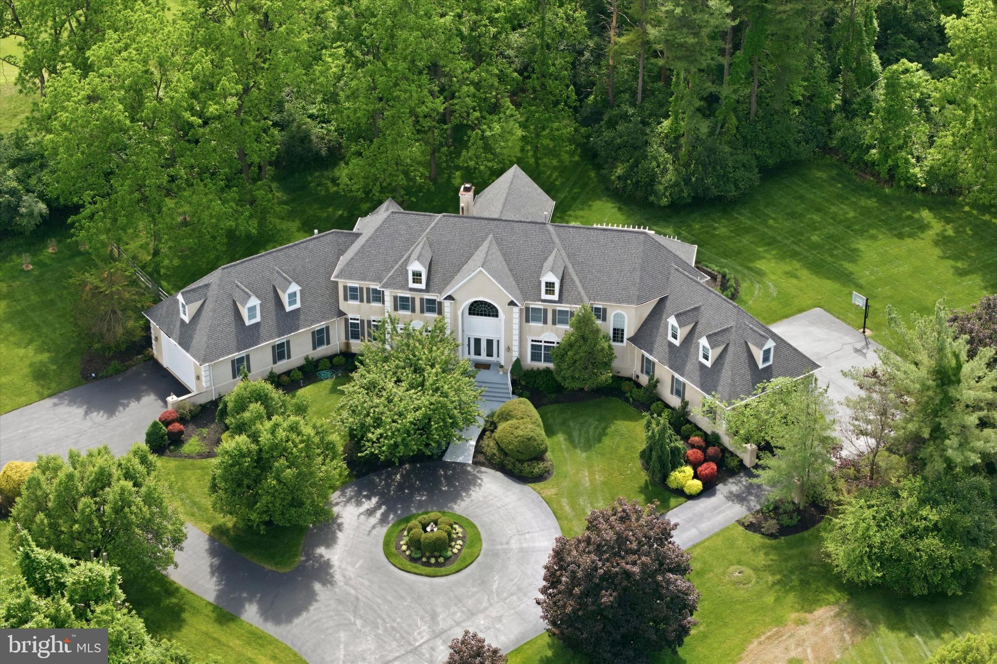 COUNTRY CLUB ESTS - Residential