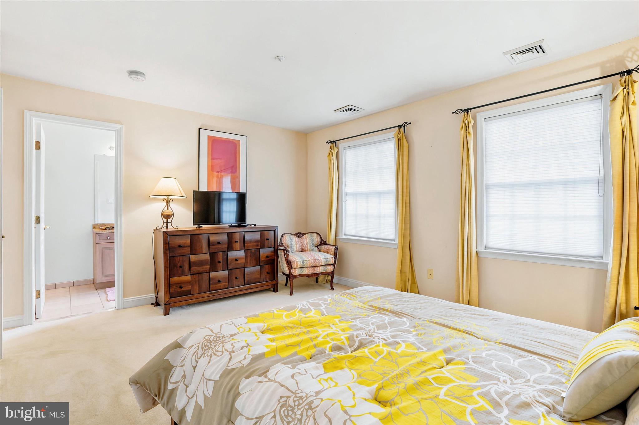 COUNTRY CLUB ESTS - Residential