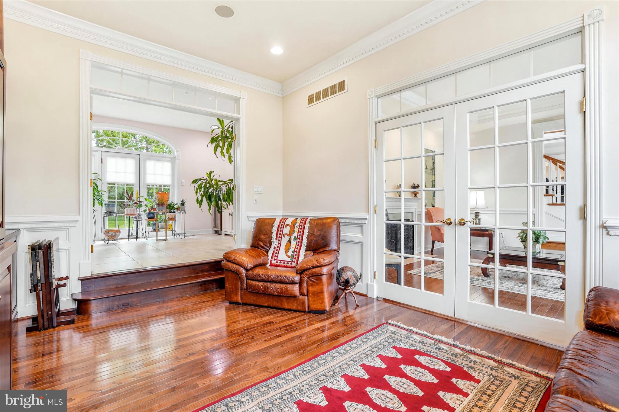 COUNTRY CLUB ESTS - Residential