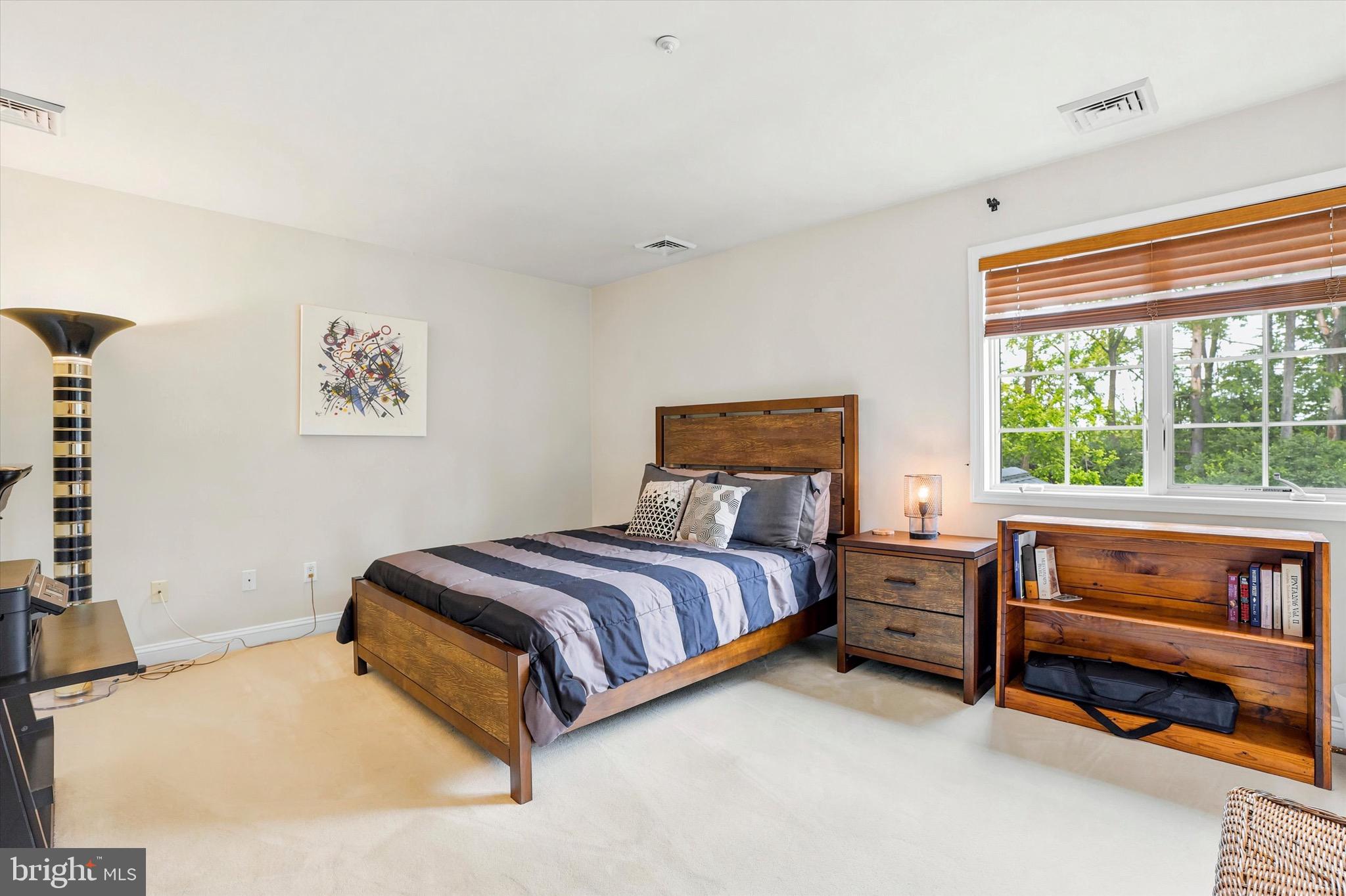 COUNTRY CLUB ESTS - Residential