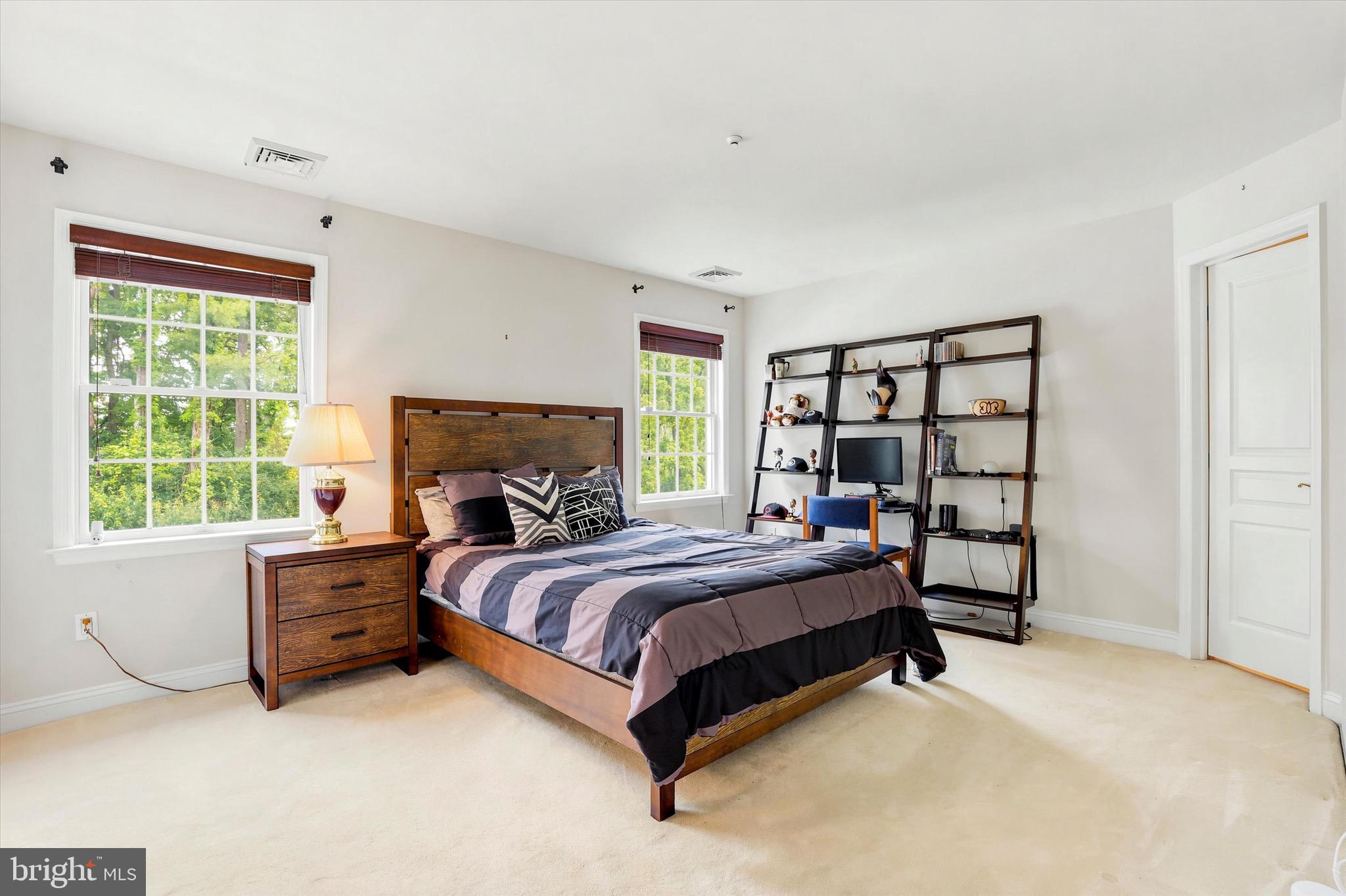 COUNTRY CLUB ESTS - Residential