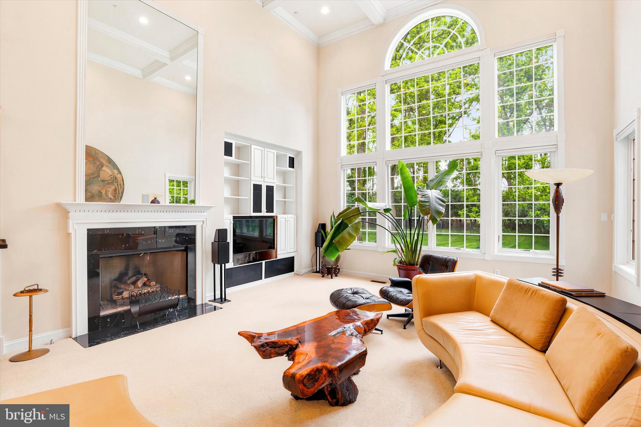 COUNTRY CLUB ESTS - Residential