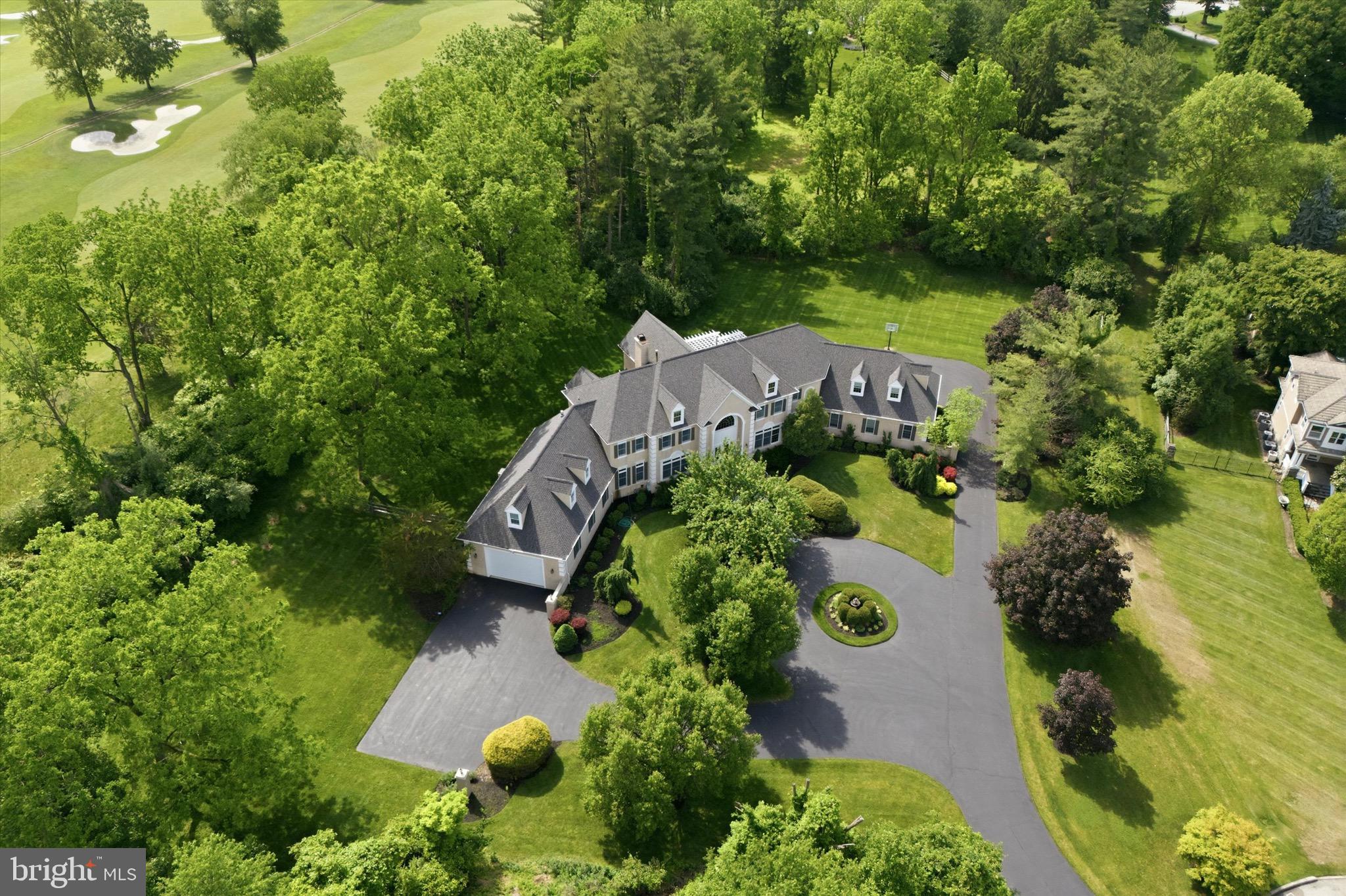 COUNTRY CLUB ESTS - Residential