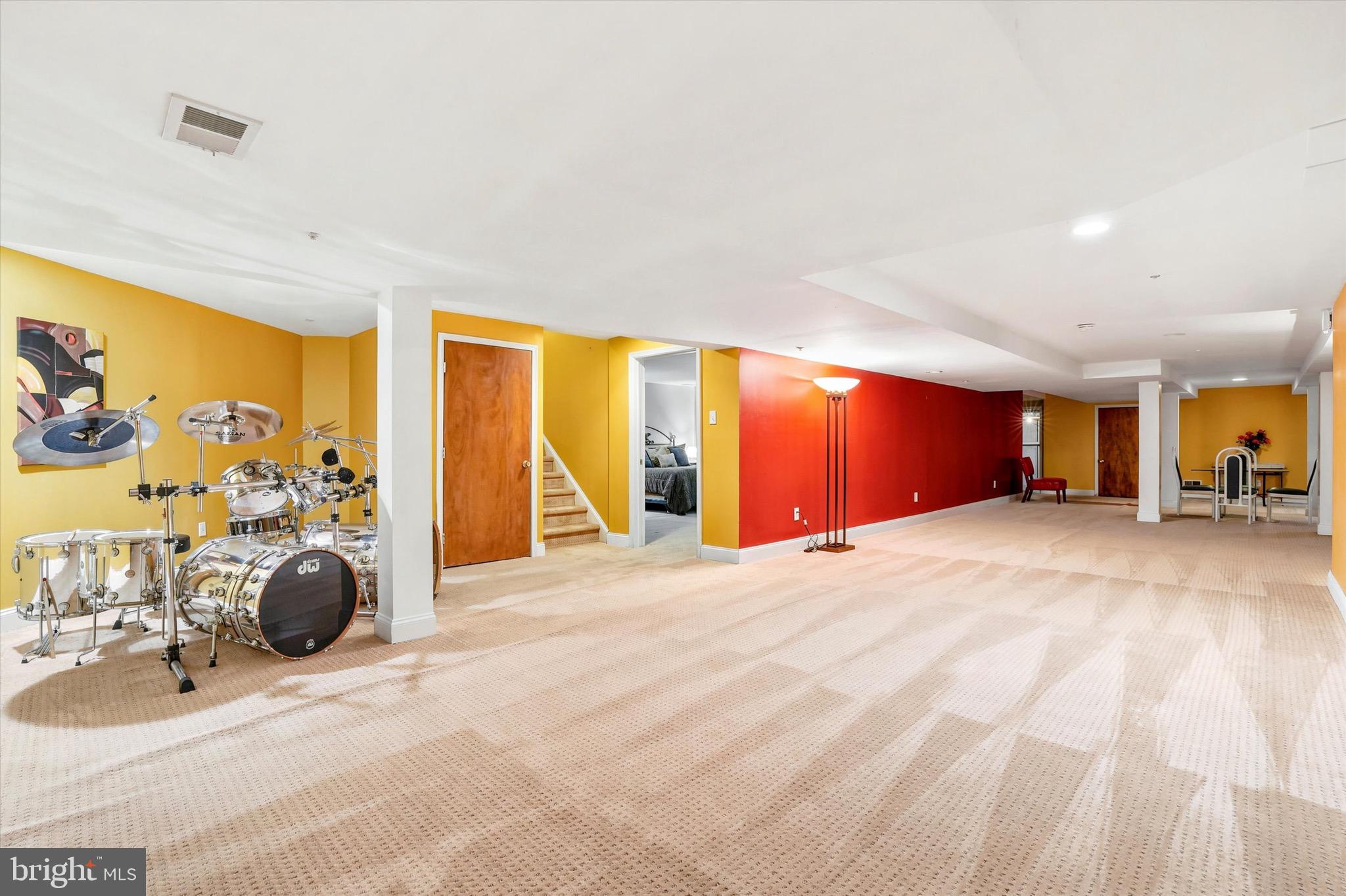 COUNTRY CLUB ESTS - Residential