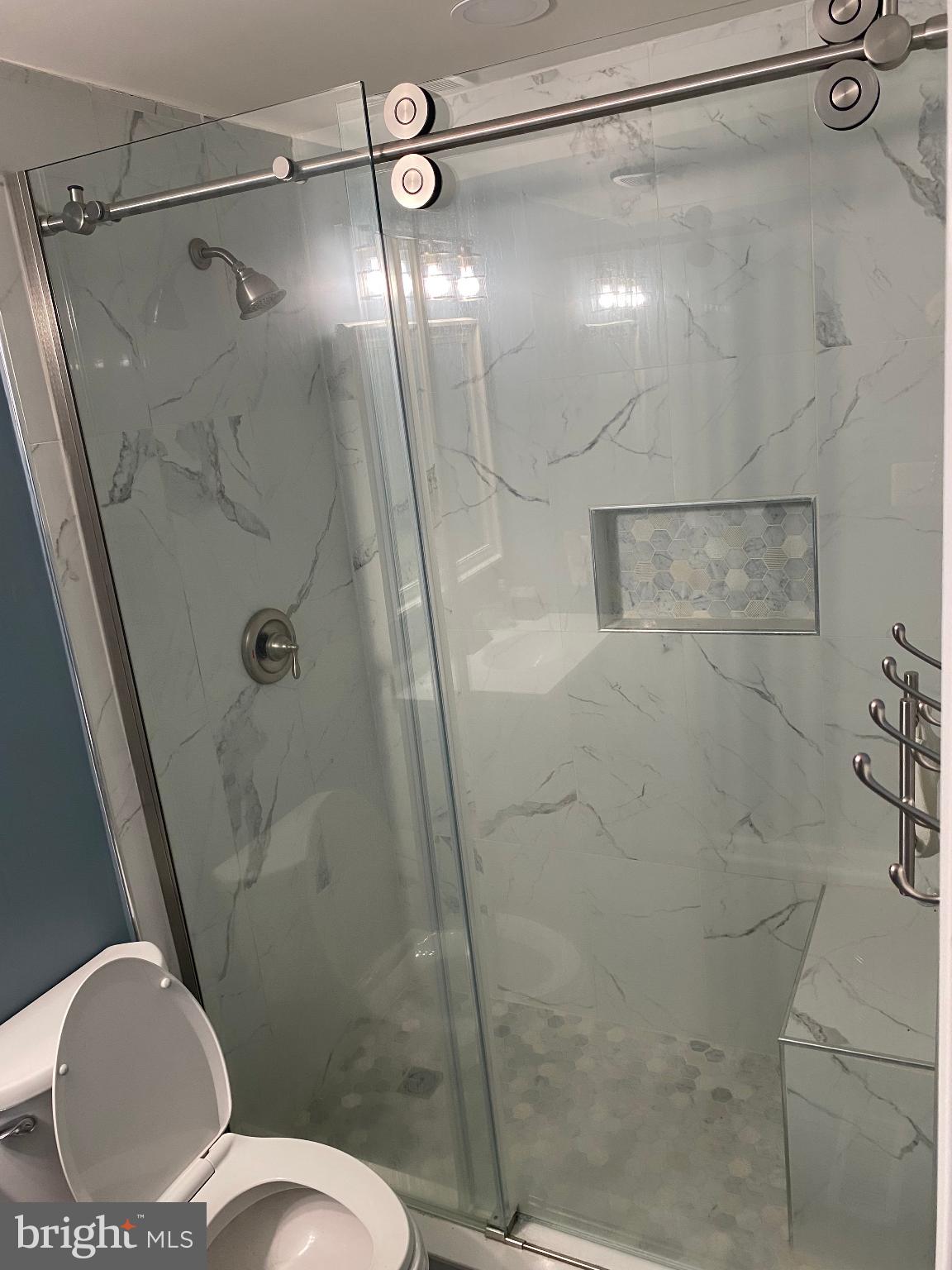 FOXLEE - Residential