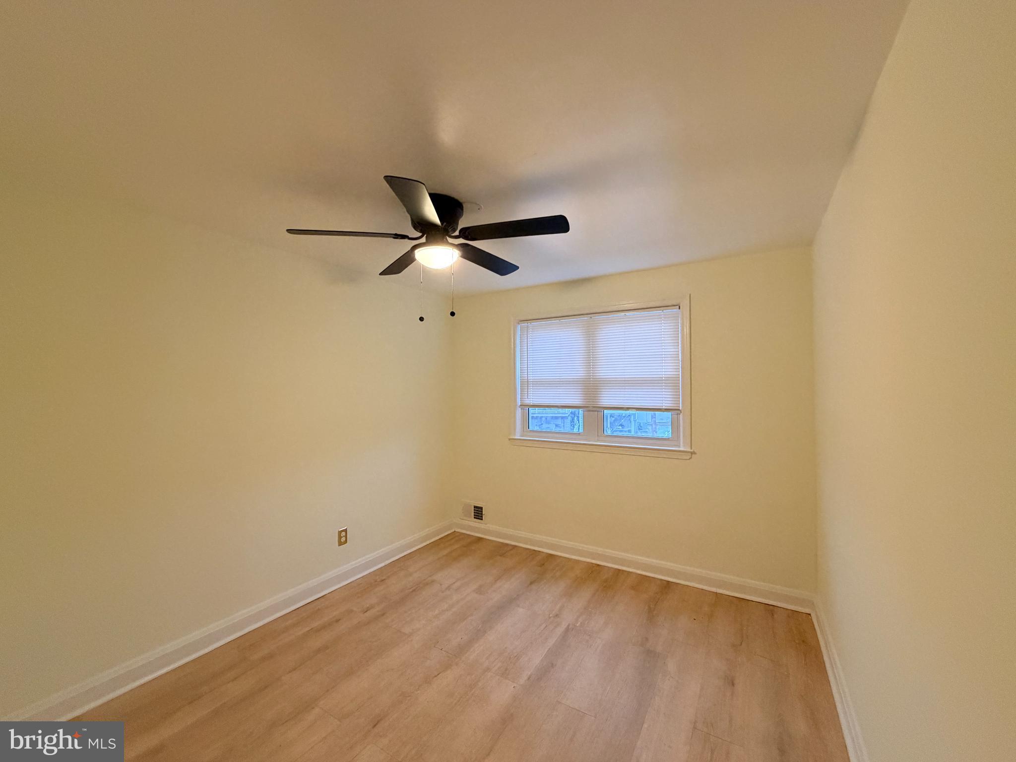 HILLENDALE - Residential Lease