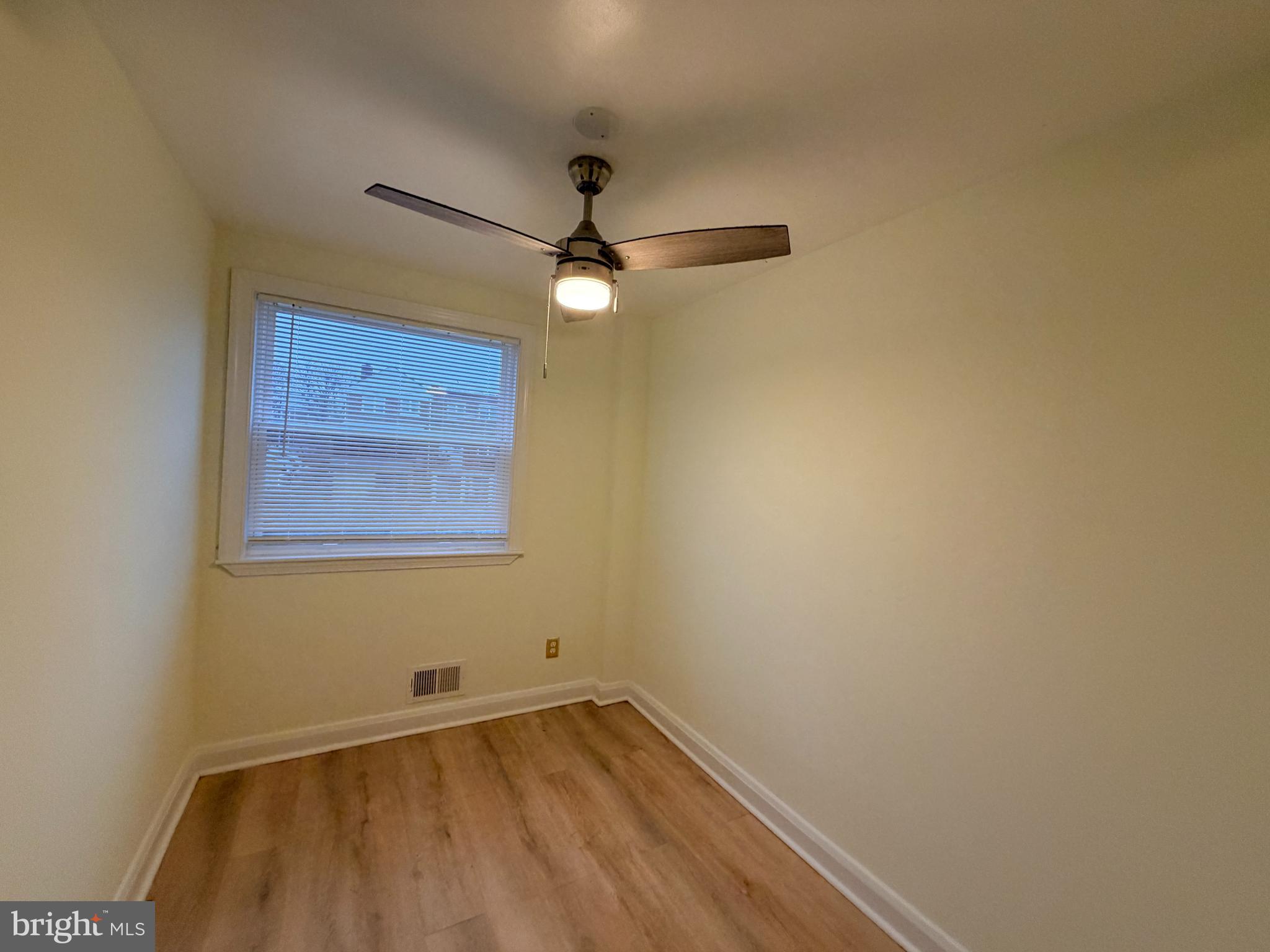 HILLENDALE - Residential Lease