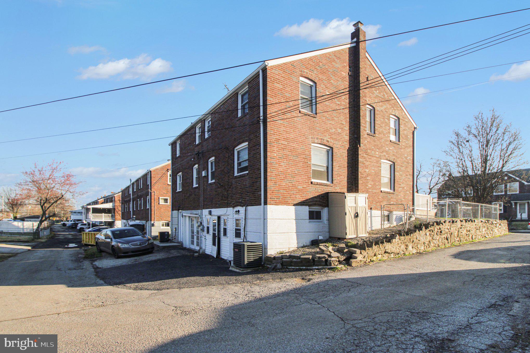 LEEDOM ESTS - Residential