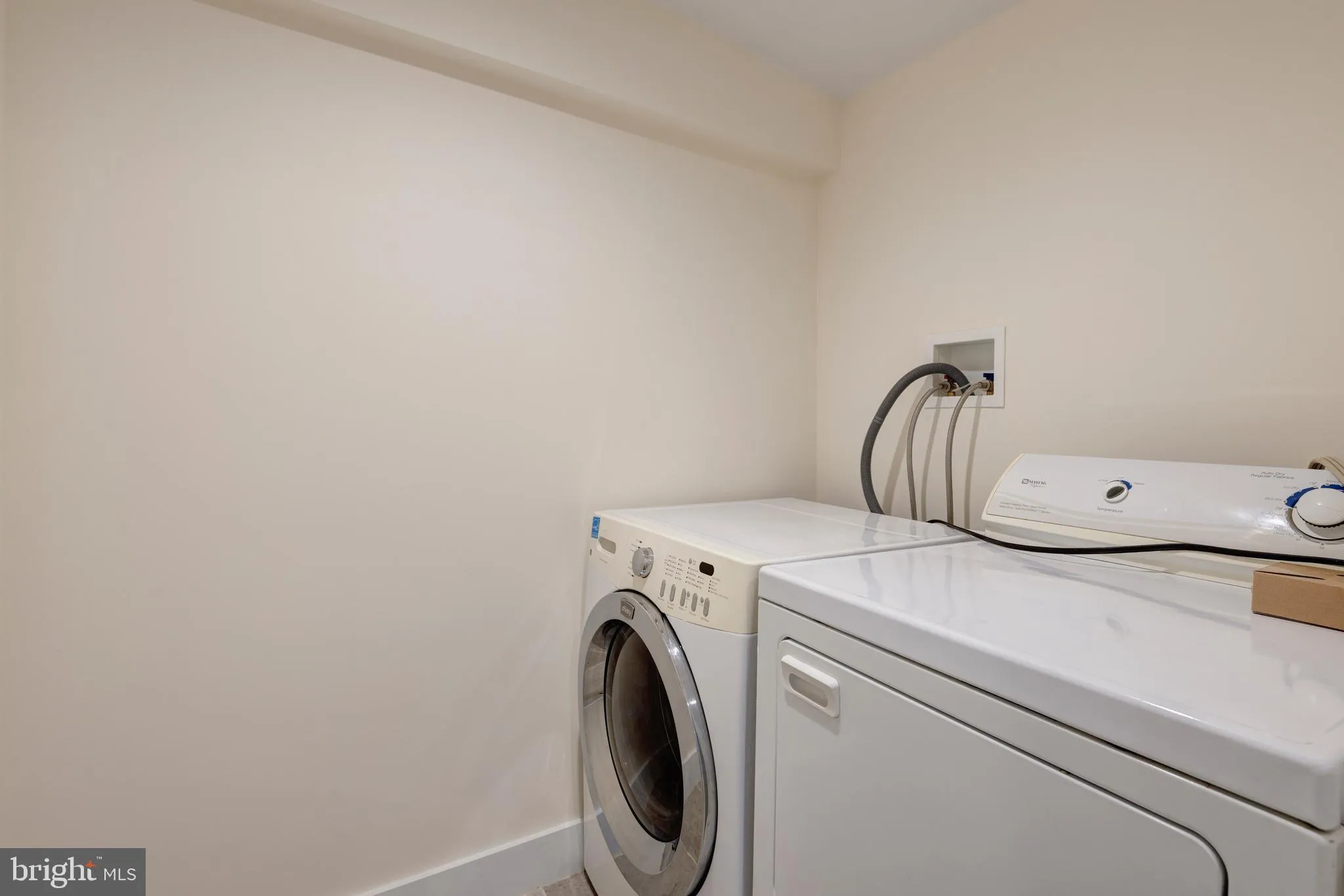 Oxford, Pennsylvania 19363, United States, 4 Bedrooms Bedrooms, ,1 BathroomBathrooms,Residential,Pending,197351