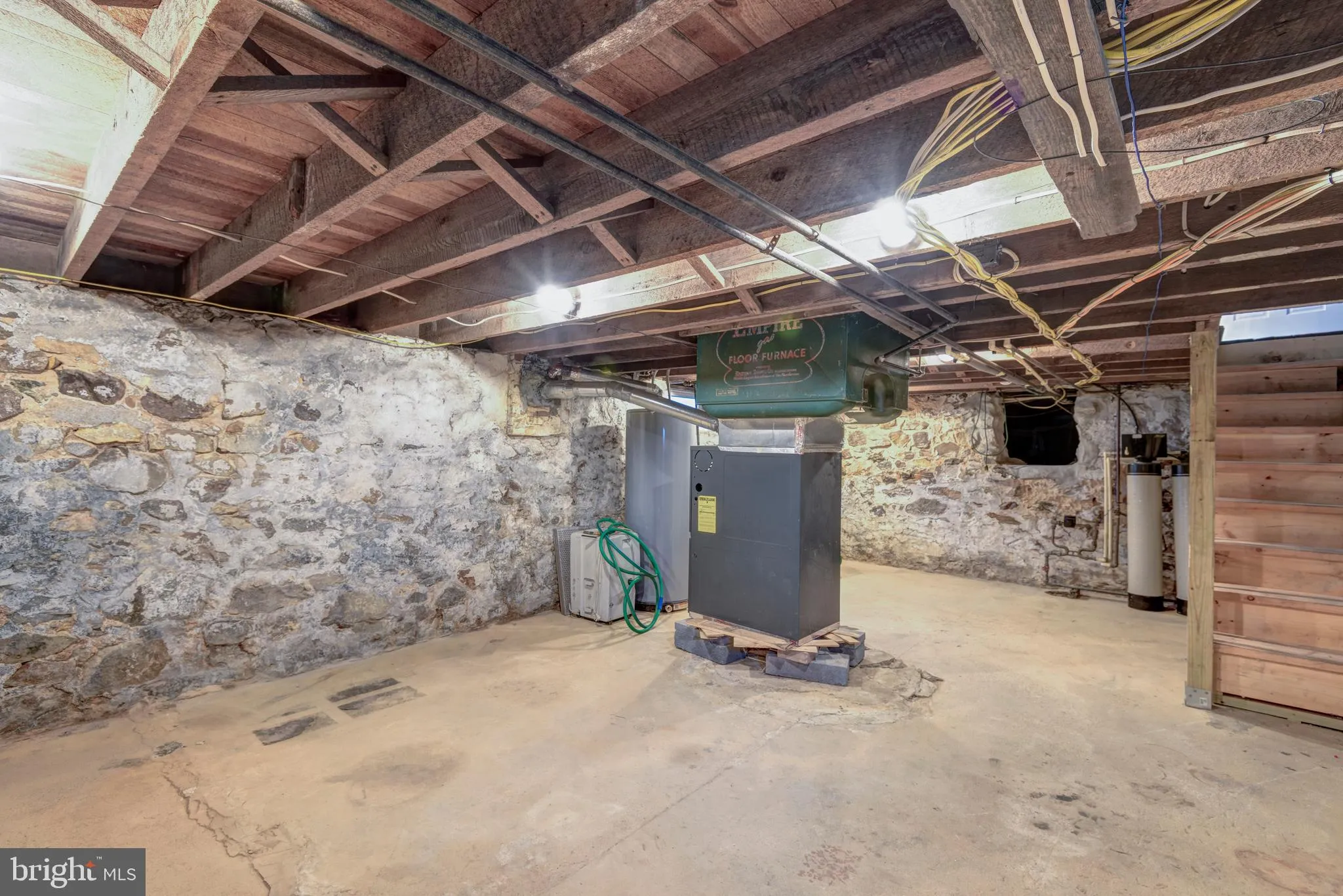 Oxford, Pennsylvania 19363, United States, 4 Bedrooms Bedrooms, ,1 BathroomBathrooms,Residential,Pending,197351