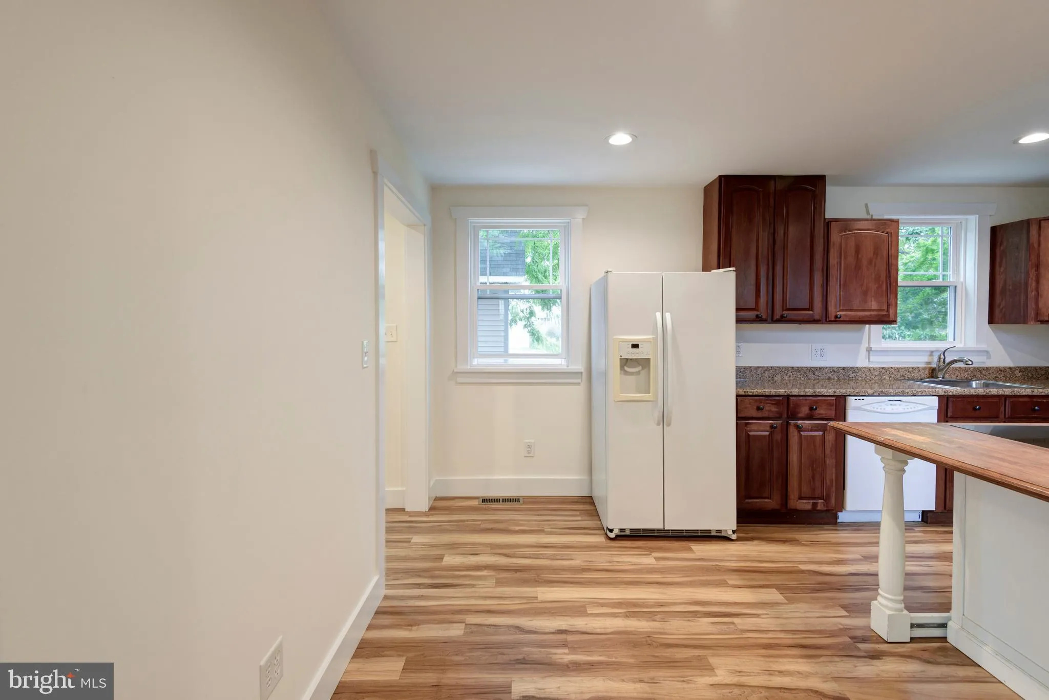 Oxford, Pennsylvania 19363, United States, 4 Bedrooms Bedrooms, ,1 BathroomBathrooms,Residential,Pending,197351