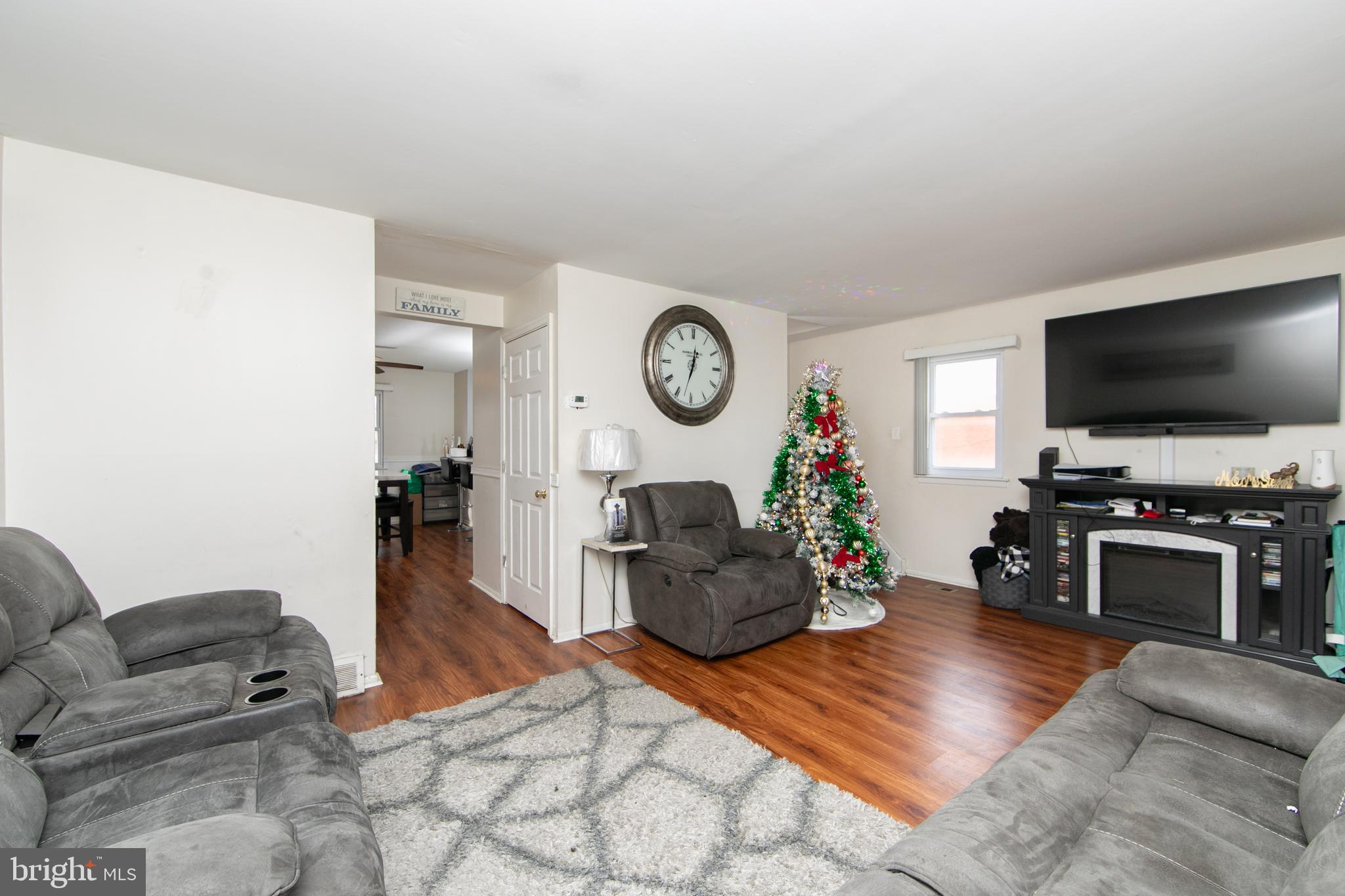 SHARON HILL - Residential