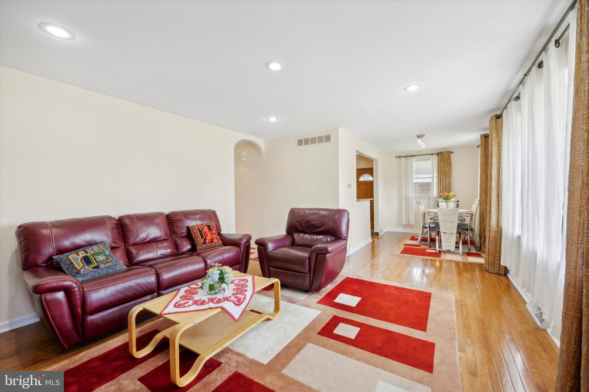 BUSTLETON - Residential