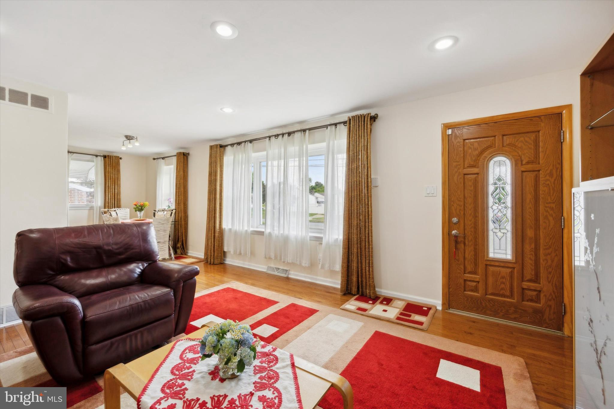 BUSTLETON - Residential