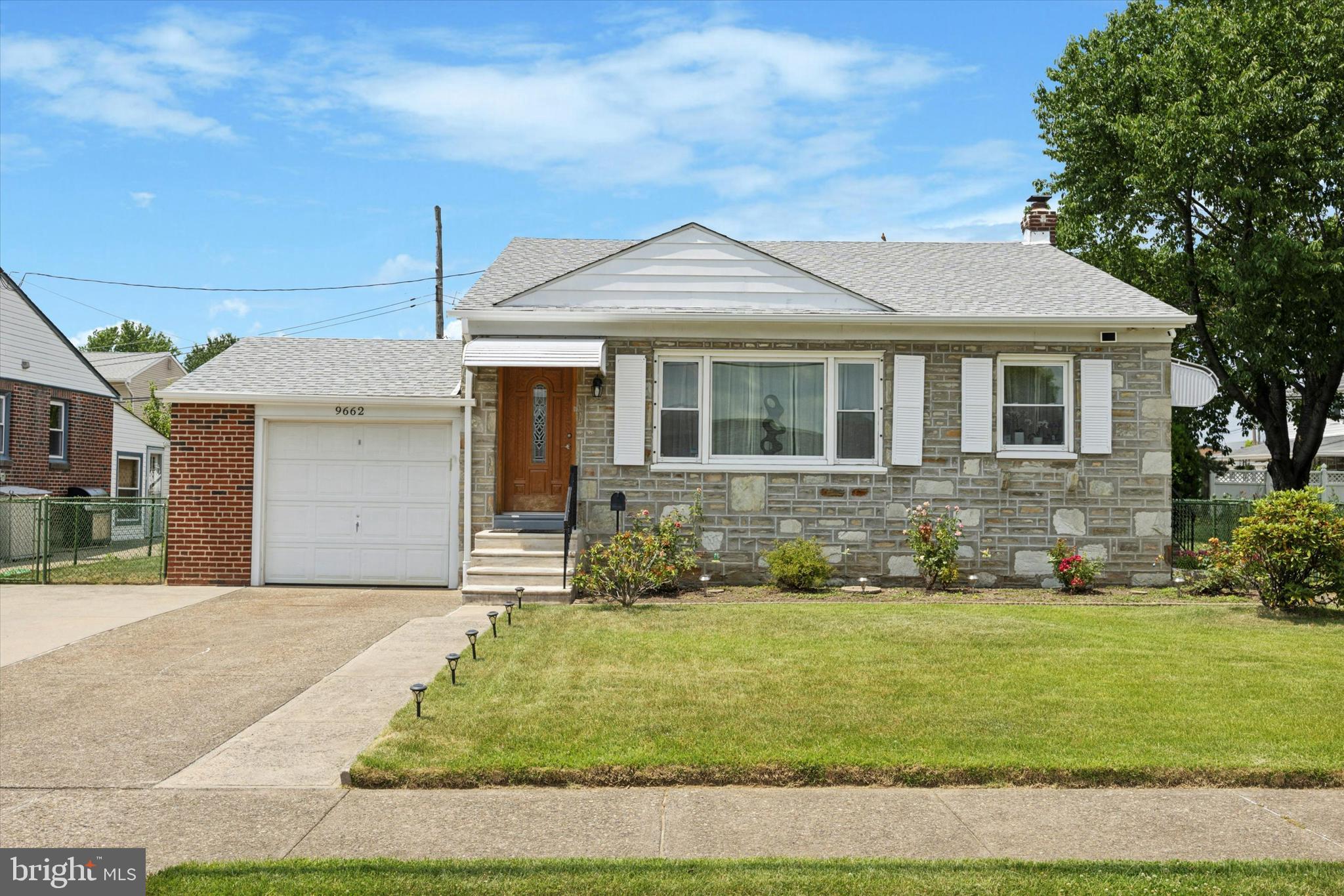 BUSTLETON - Residential