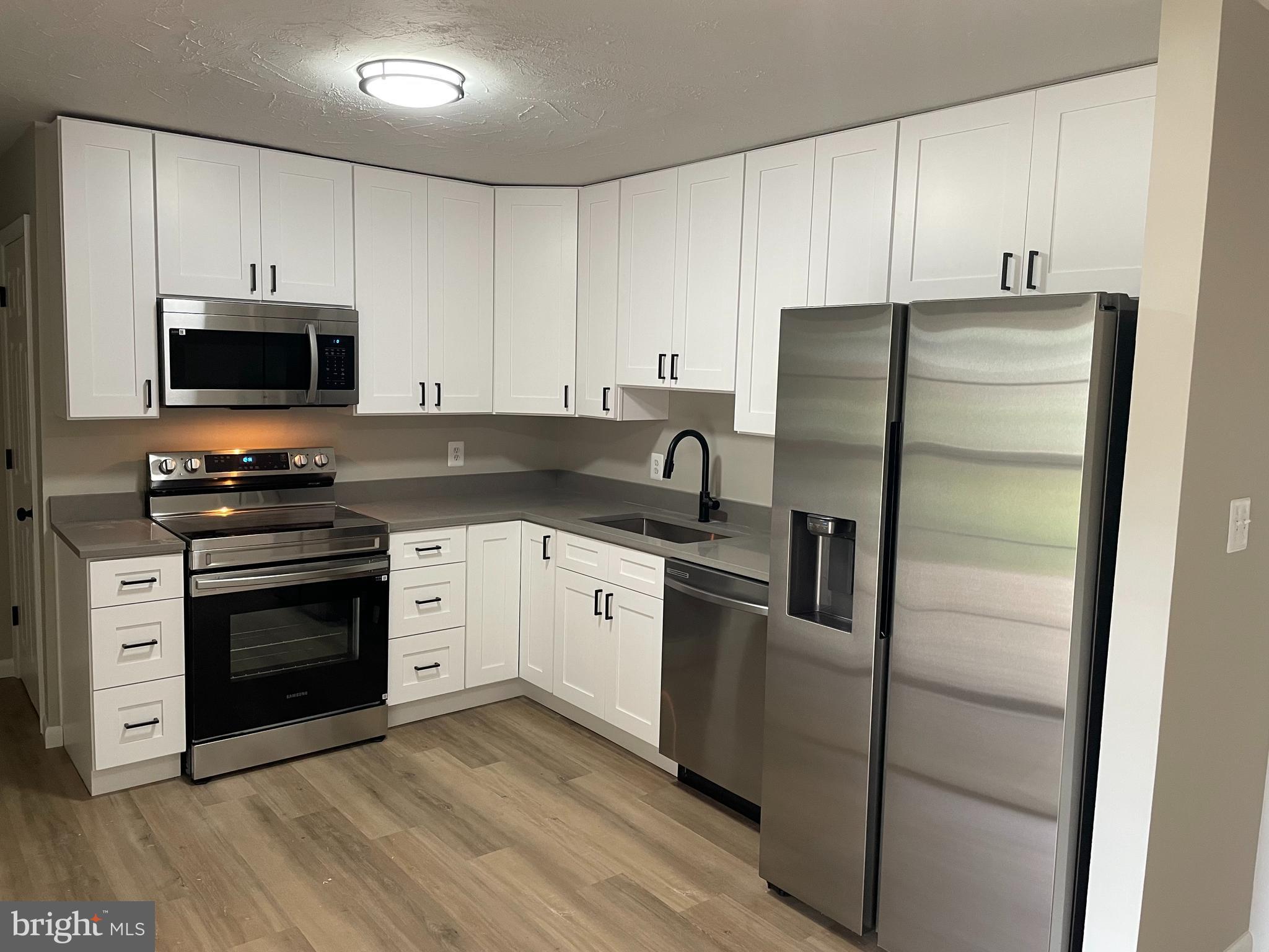 COLLEGE HEIGHTS - Residential