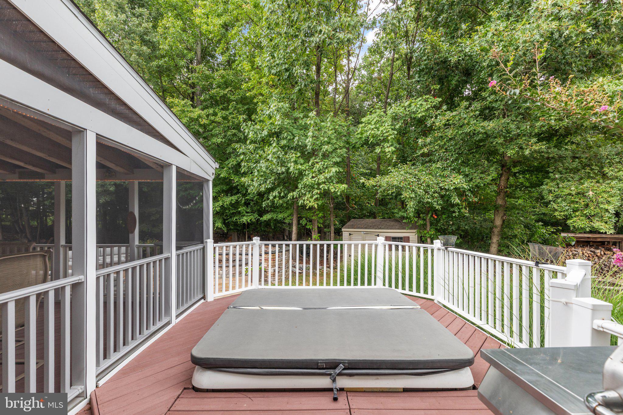 VILLAGE OF BYNUM RUN - Residential