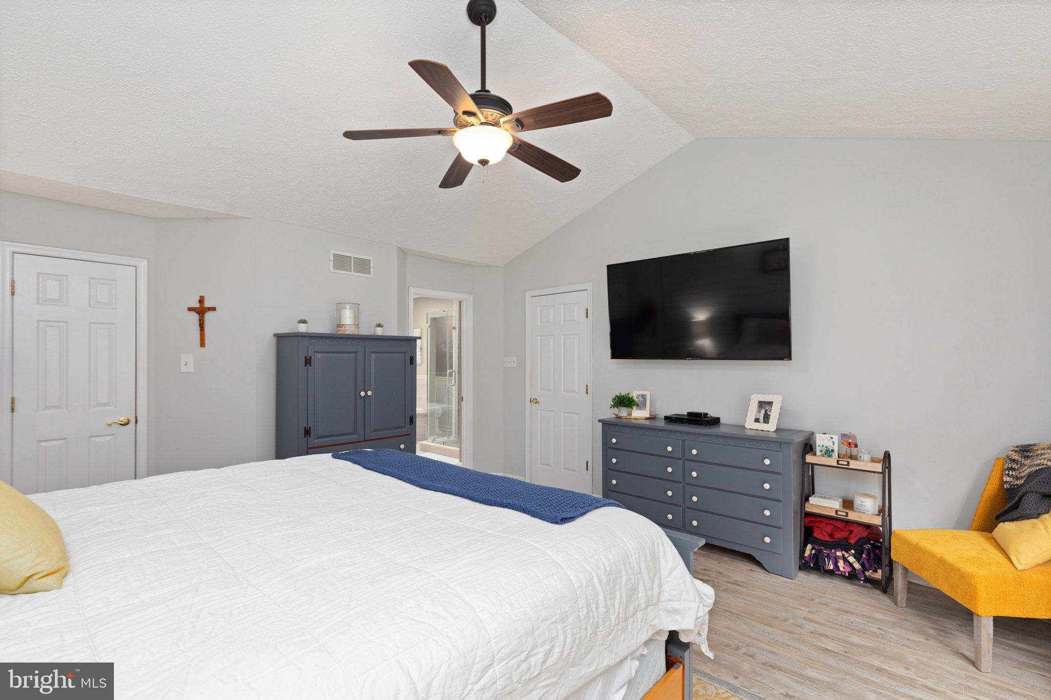 VILLAGE OF BYNUM RUN - Residential