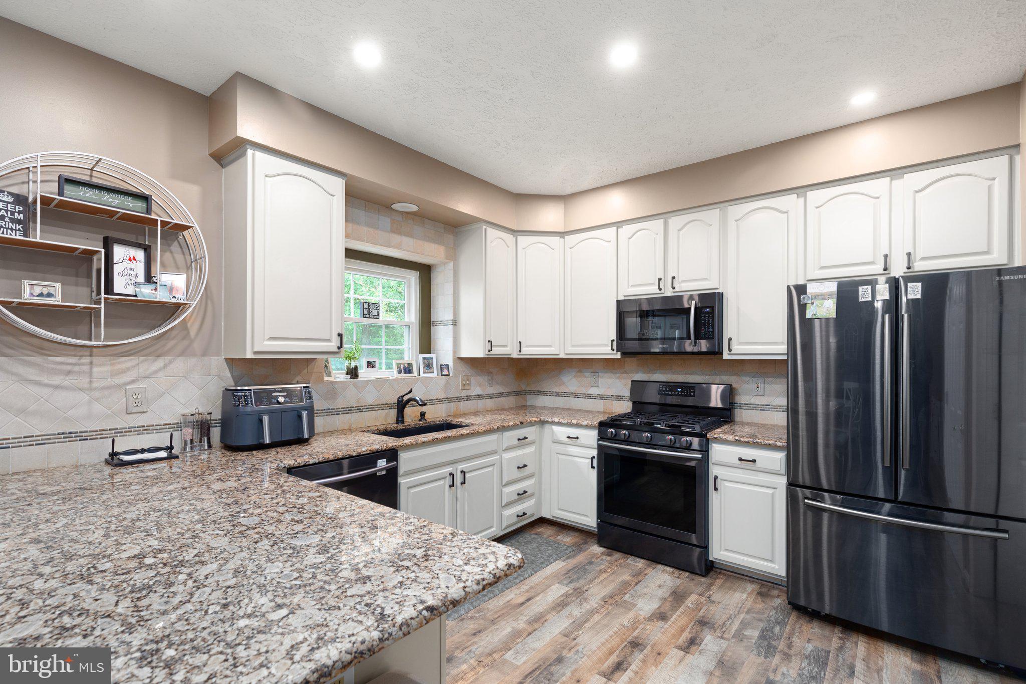 VILLAGE OF BYNUM RUN - Residential