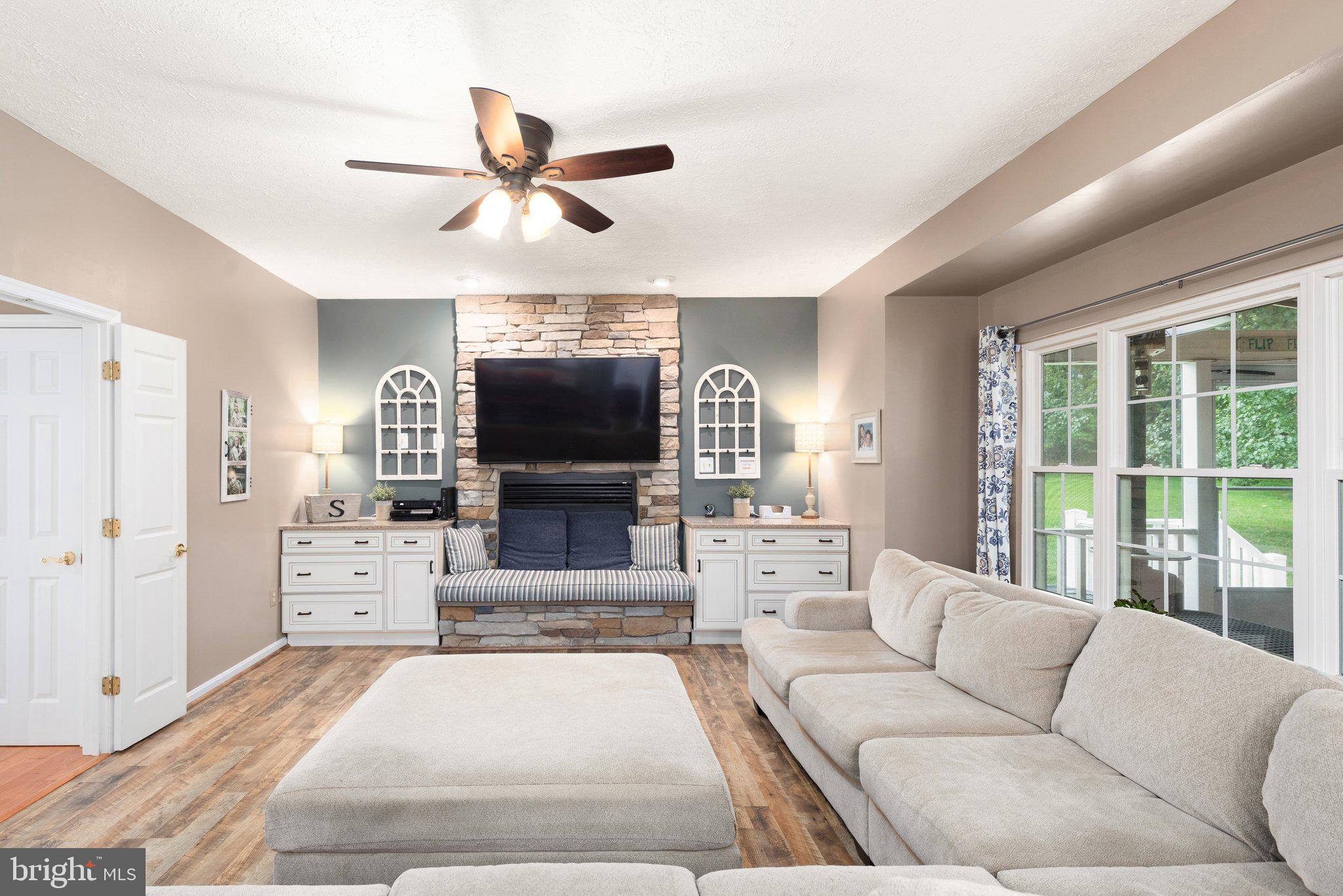 VILLAGE OF BYNUM RUN - Residential