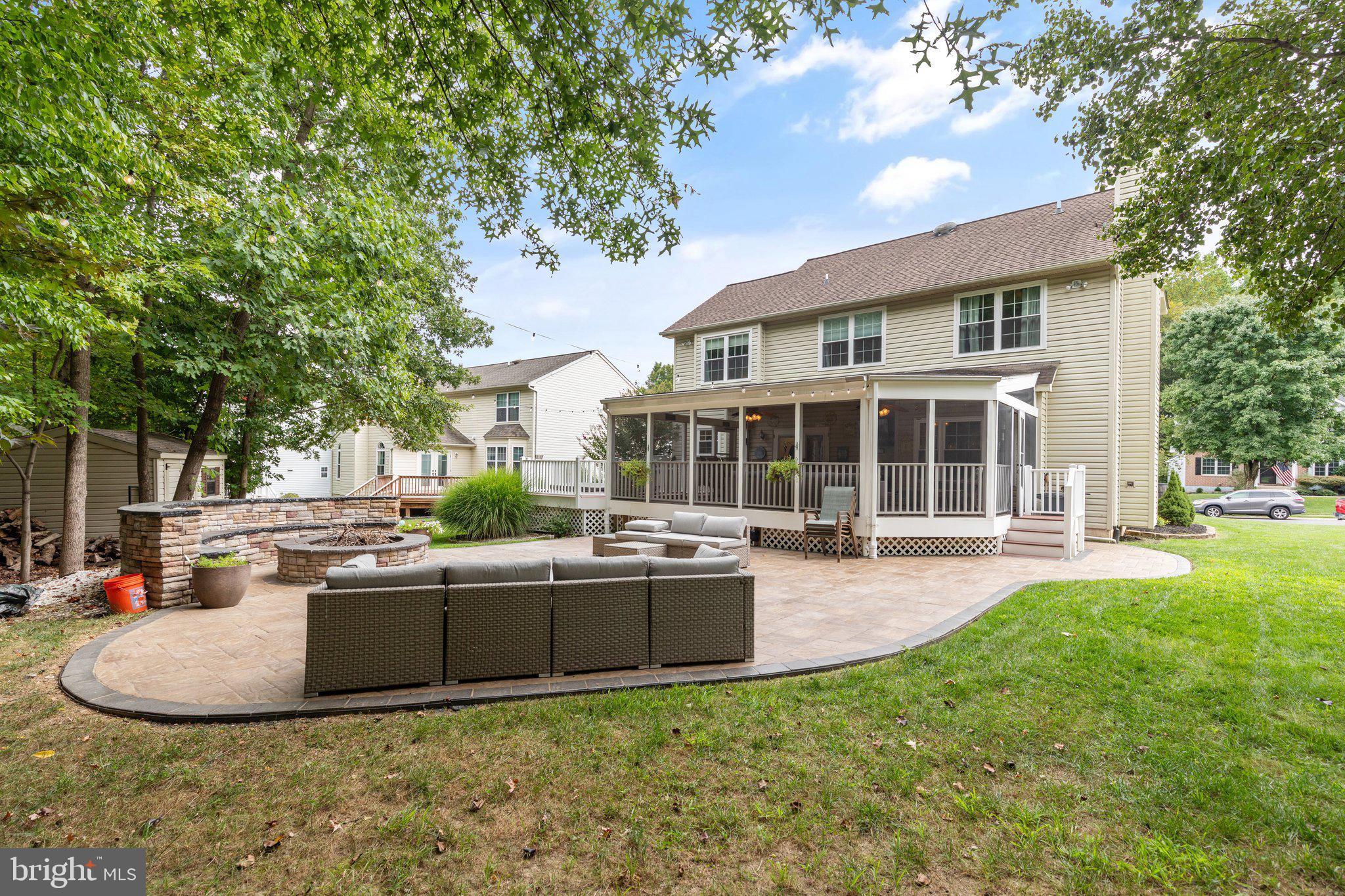 VILLAGE OF BYNUM RUN - Residential