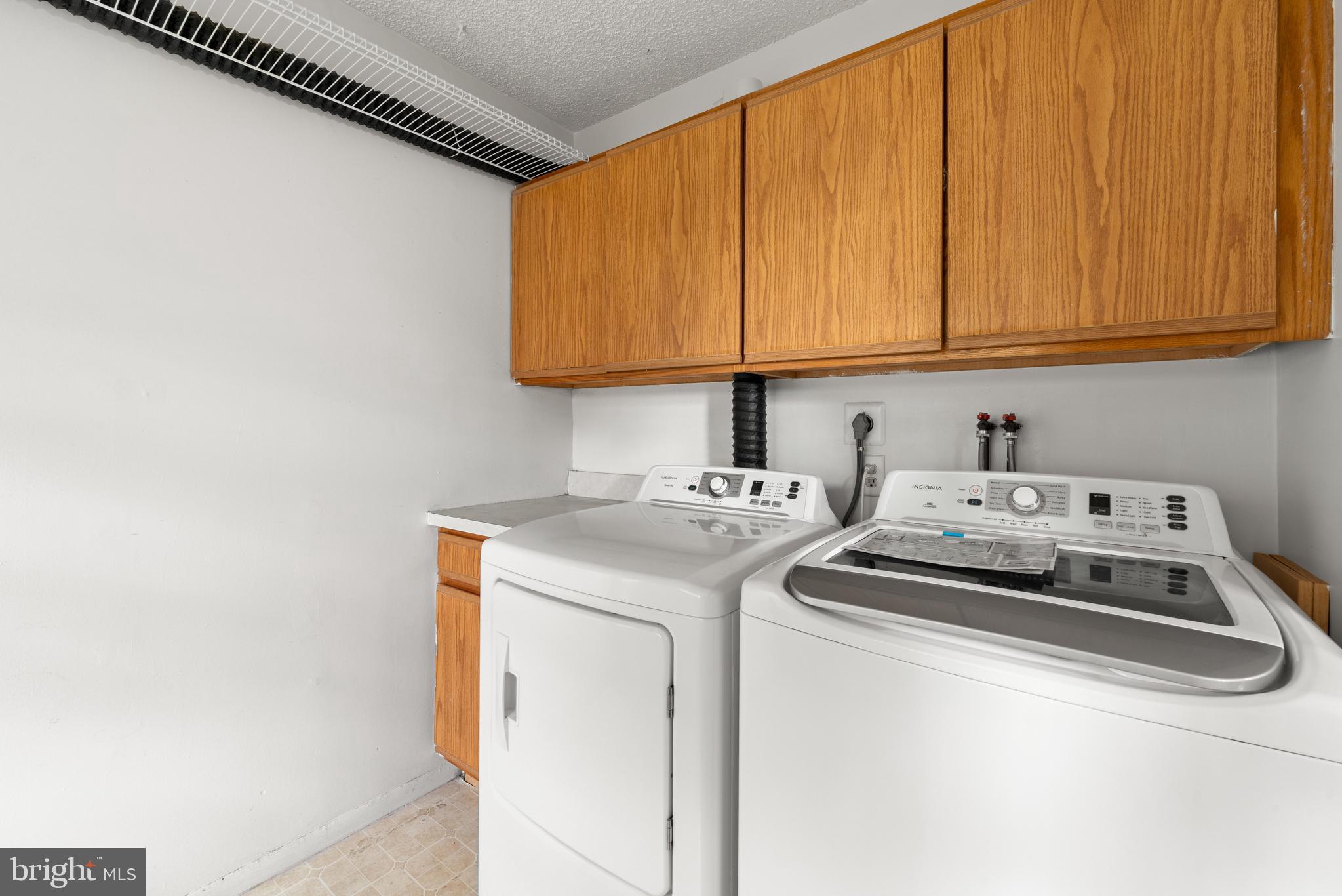 THE MEADOWS - Residential Lease