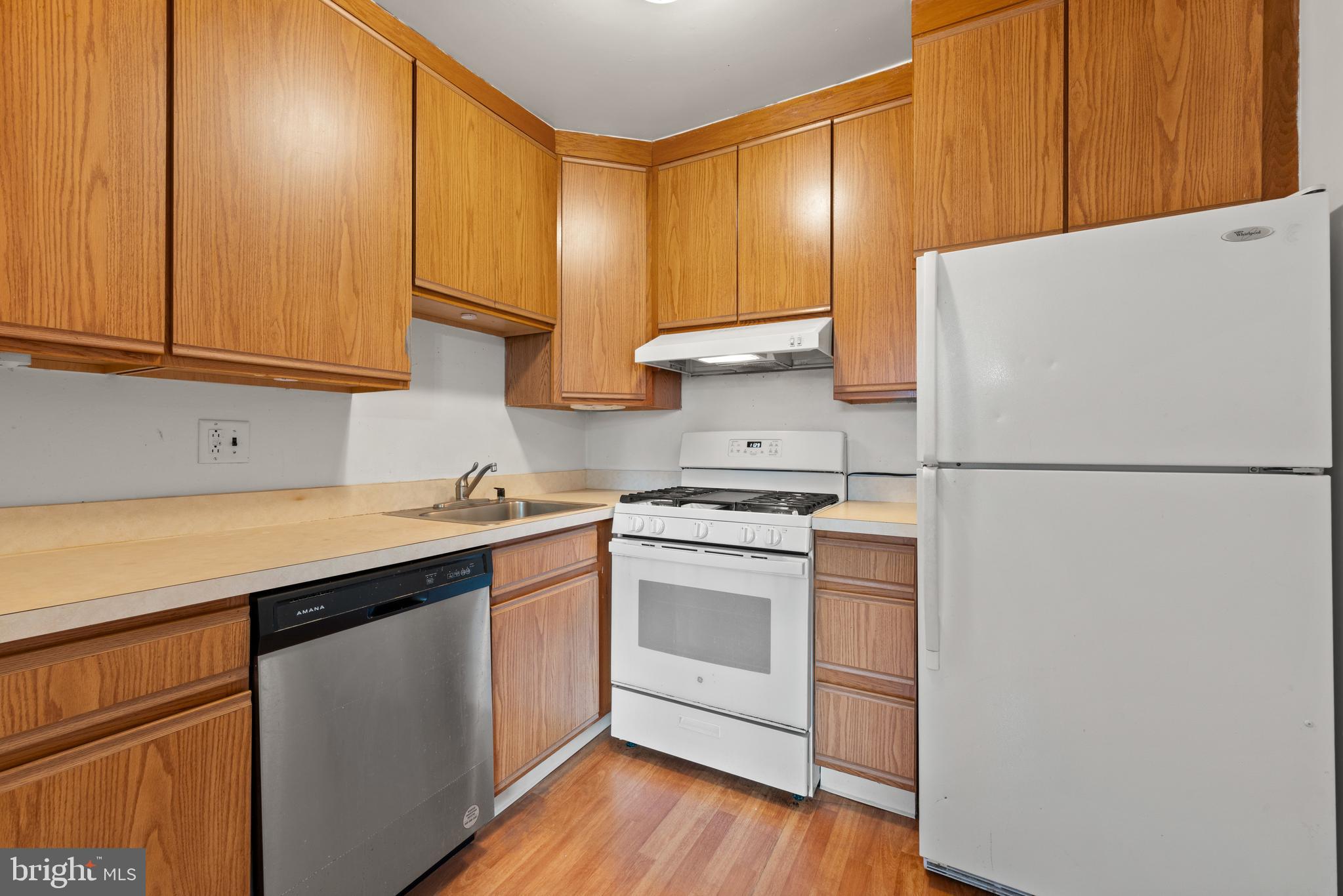 THE MEADOWS - Residential Lease