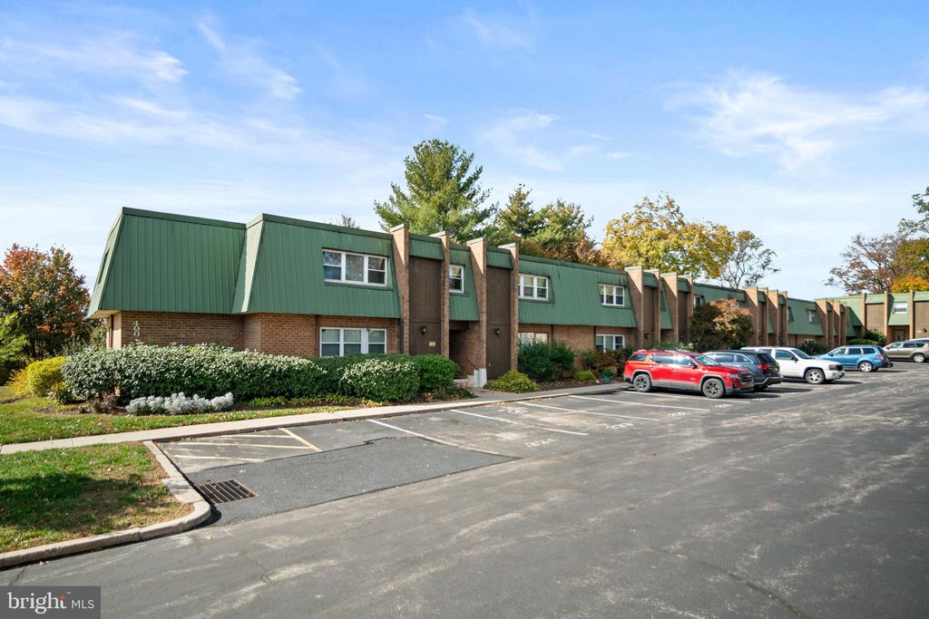 Photo of 424 Meadowview Lane #424, MONT CLARE, PA 19453 (MLS # PAMC2159816)