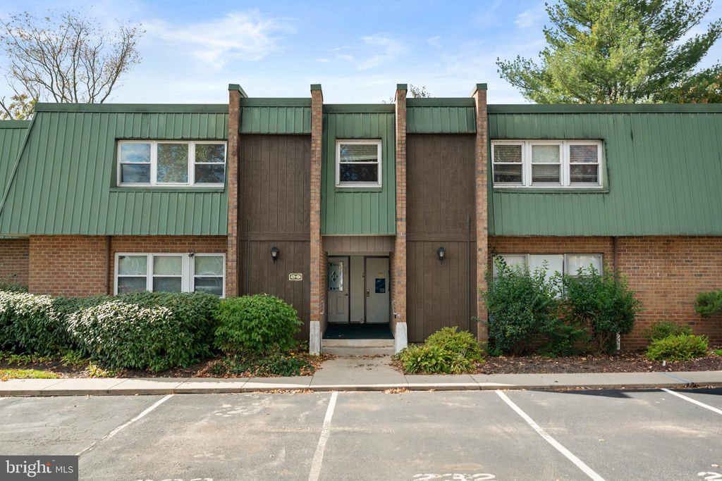 Photo of 424 Meadowview Lane #424, MONT CLARE, PA 19453 (MLS # PAMC2159816)