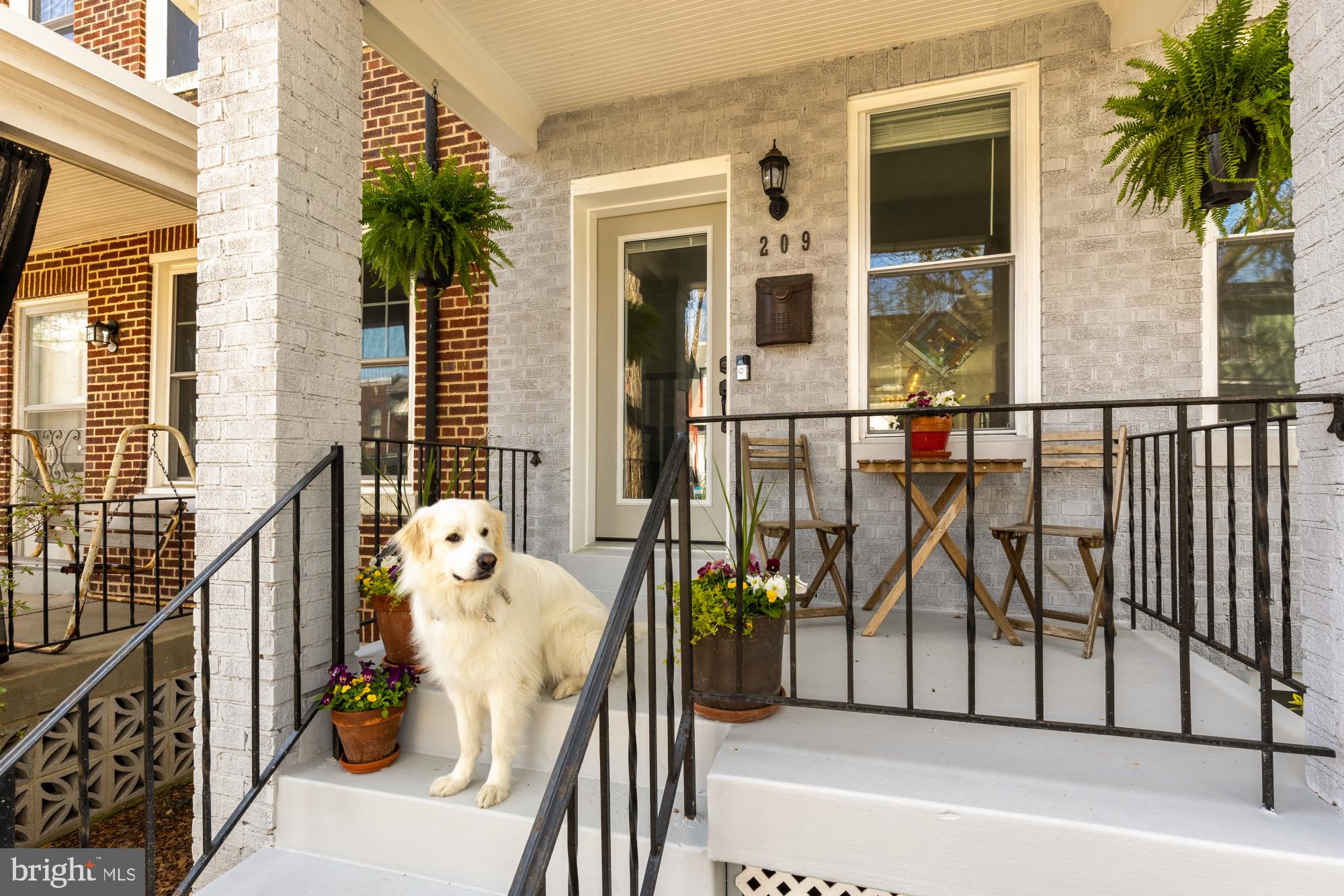 209 CROMWELL TERRACE NE