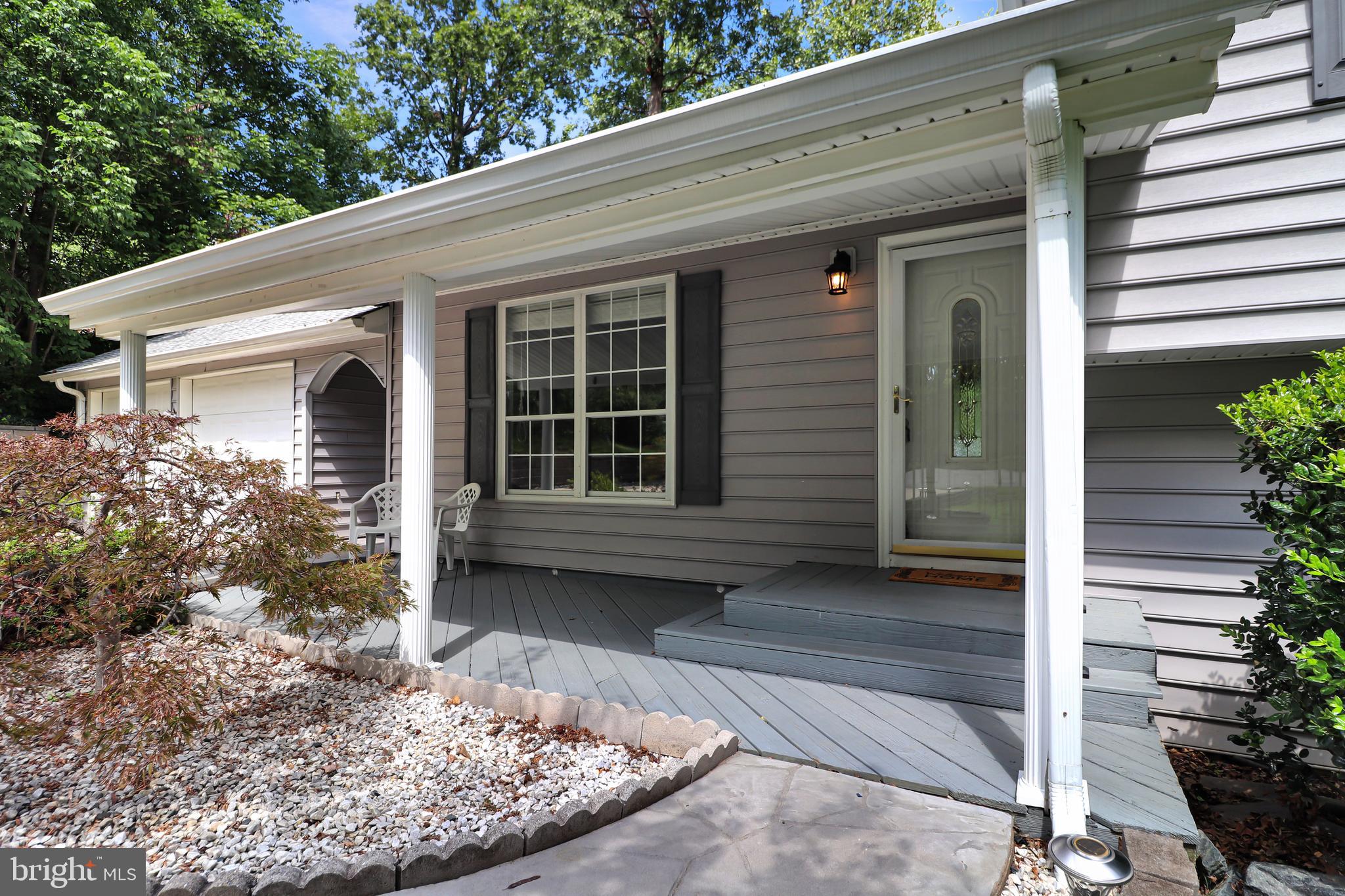 6 CRAFTSMAN COURT
