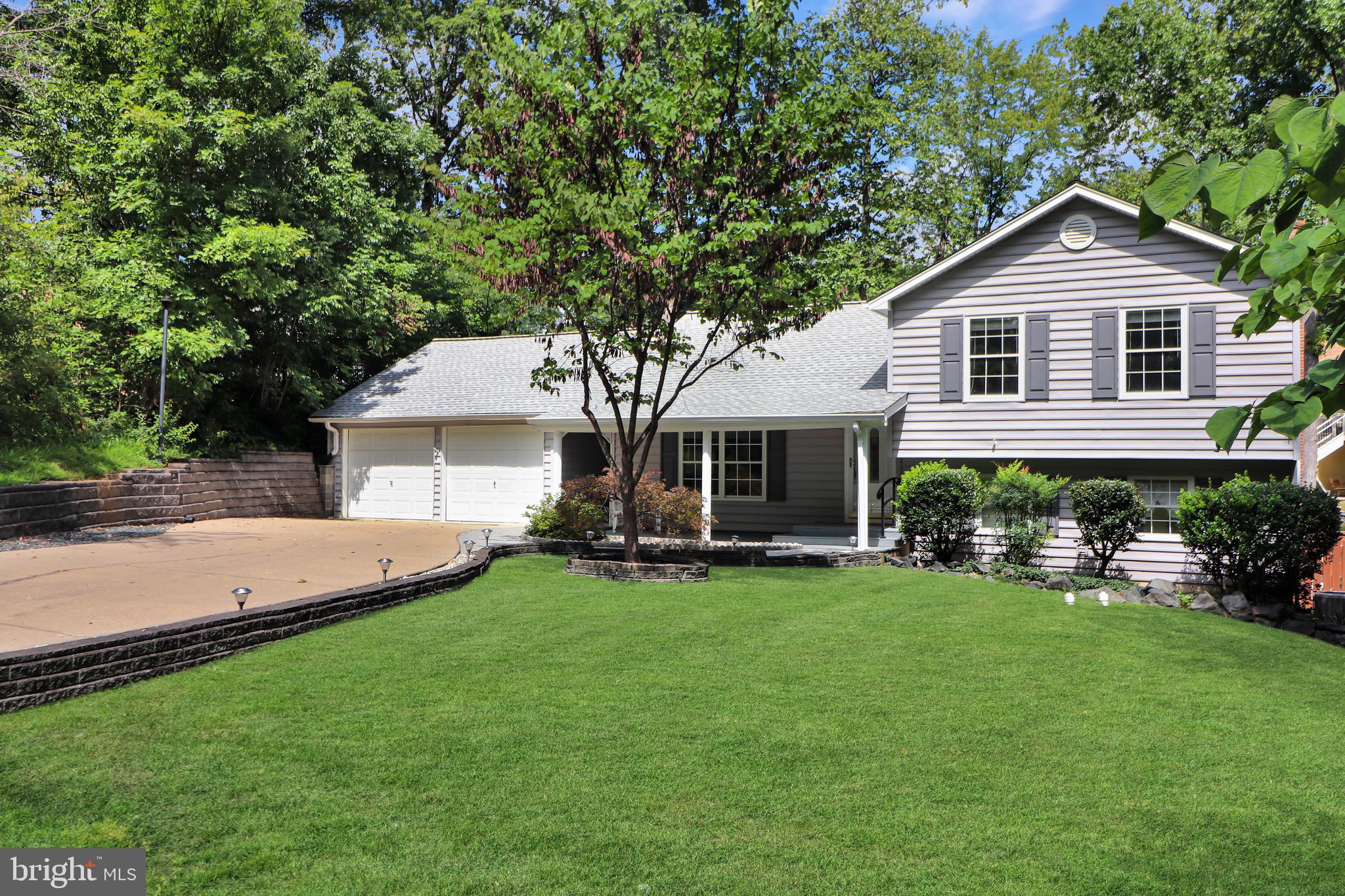 6 CRAFTSMAN COURT