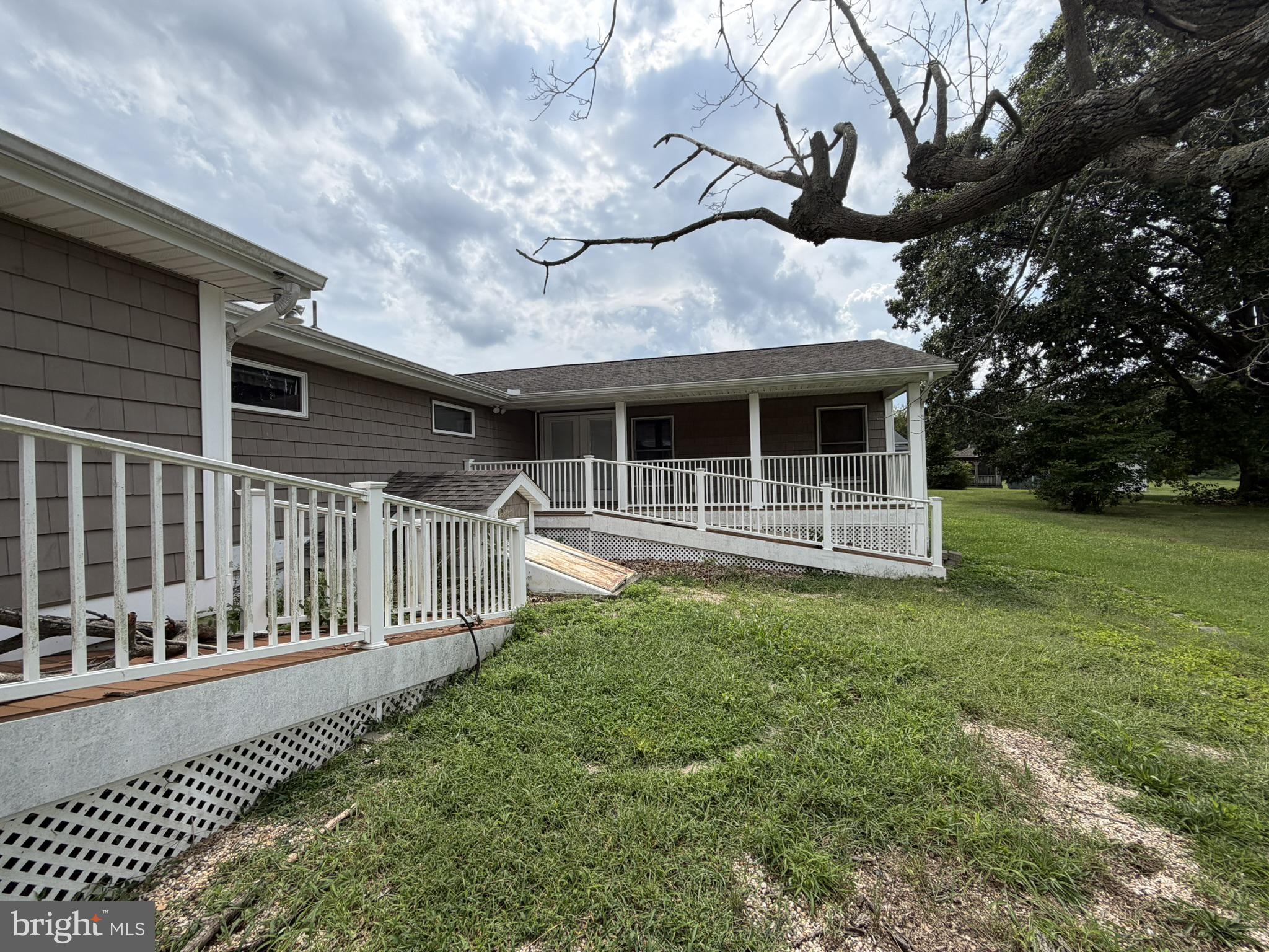 728 SUNNYSIDE ROAD