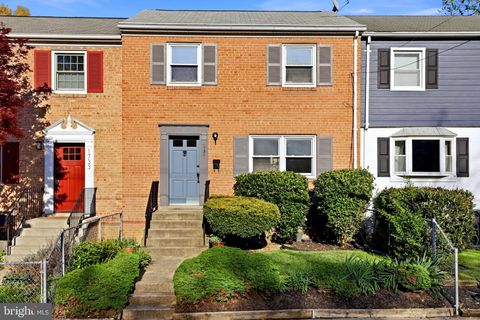 1731 PRICE STREET ALEXANDRIA VA 22301