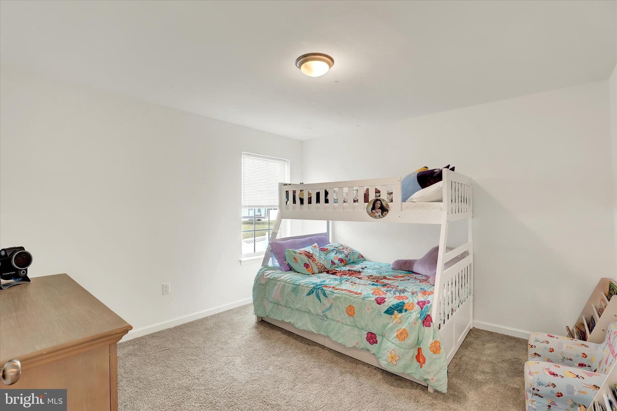 THE SEASONS - Residential